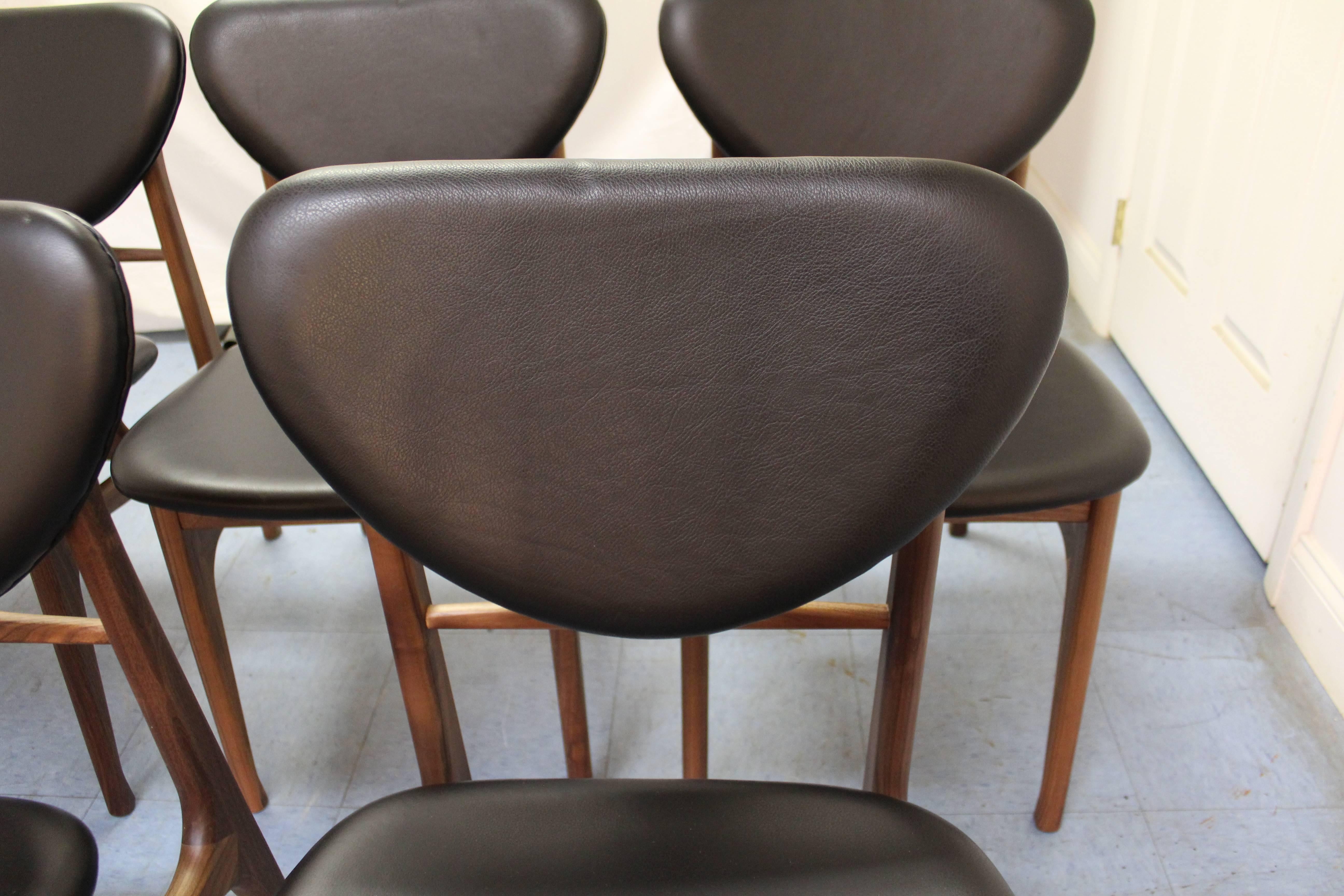 Set of Eight Danish Modern Vodder Style Walnut Floating Seat Dining Chairs 1