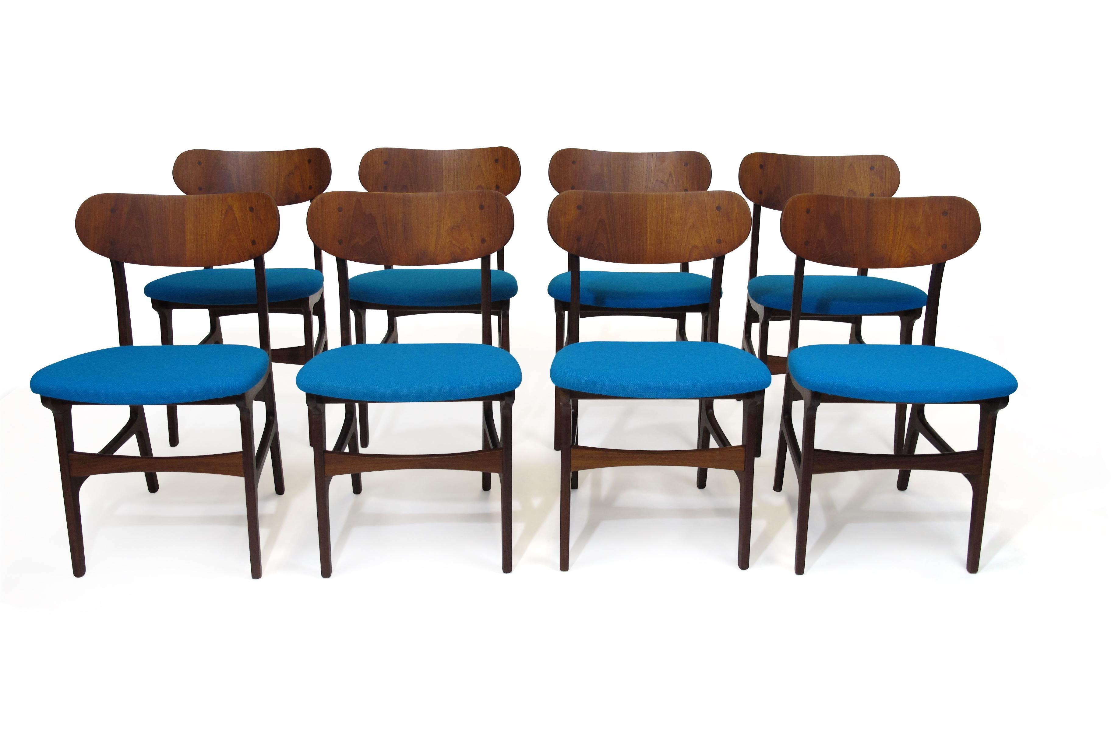20th Century Set of 8 Danish Teak Dining Chairs