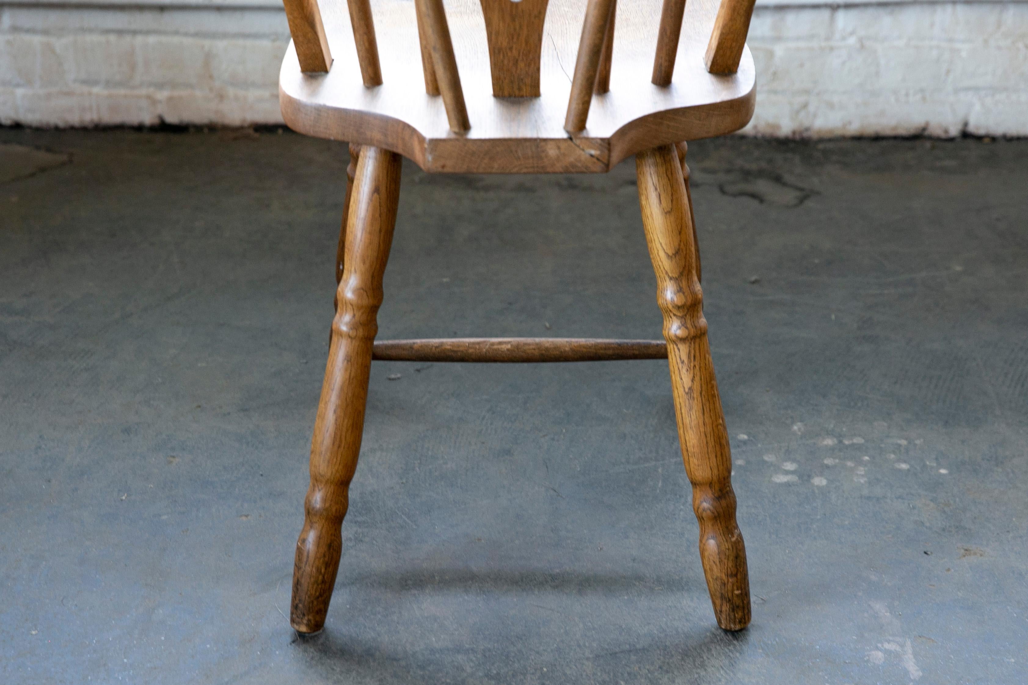 Set of 8 Danish Windsor Style Dining Chairs, Early to Mid-1900s in Stained Oak For Sale 4