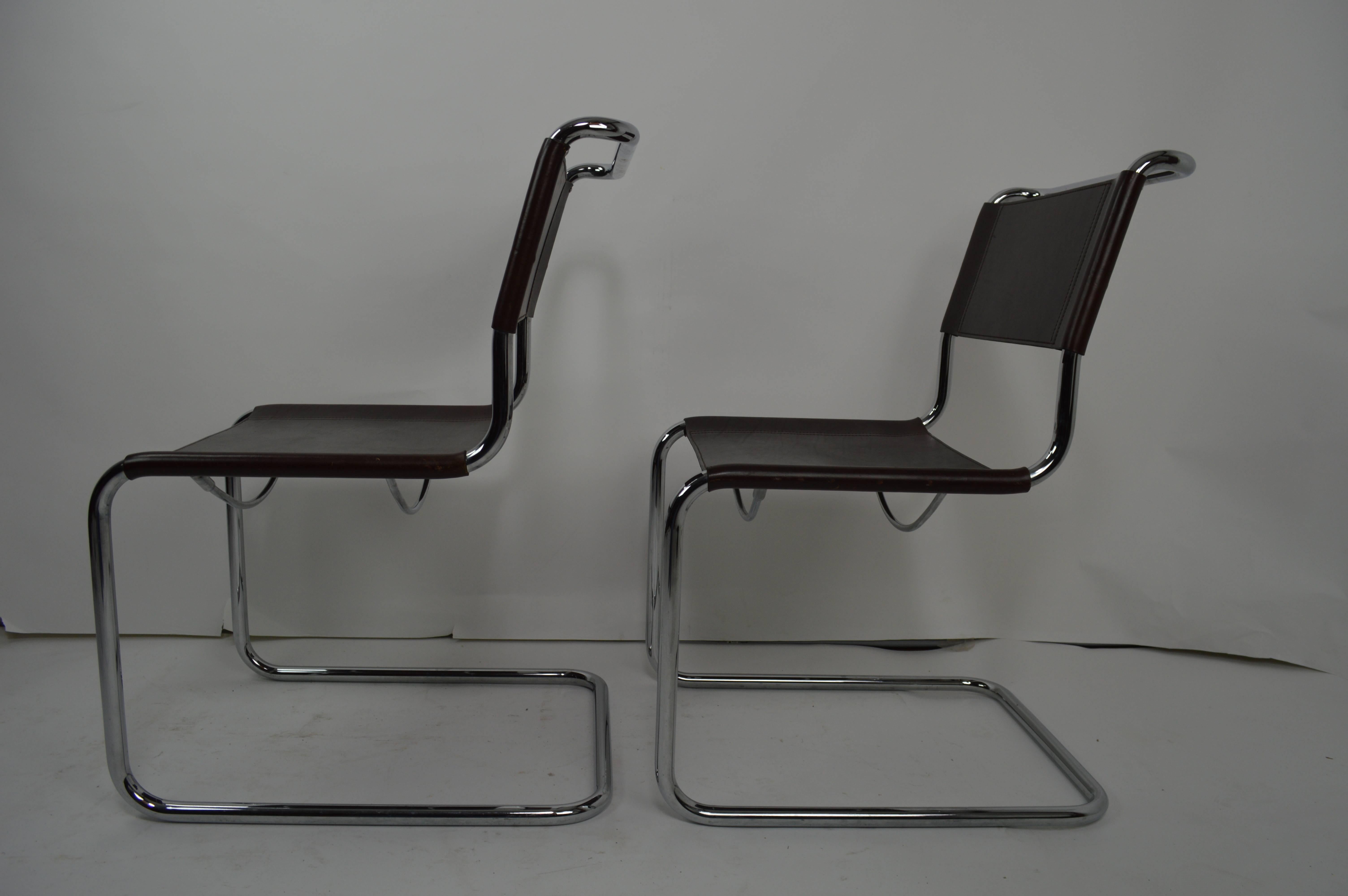 Set of Eight Dining Chairs by Breuer in Chrome and Leather 2