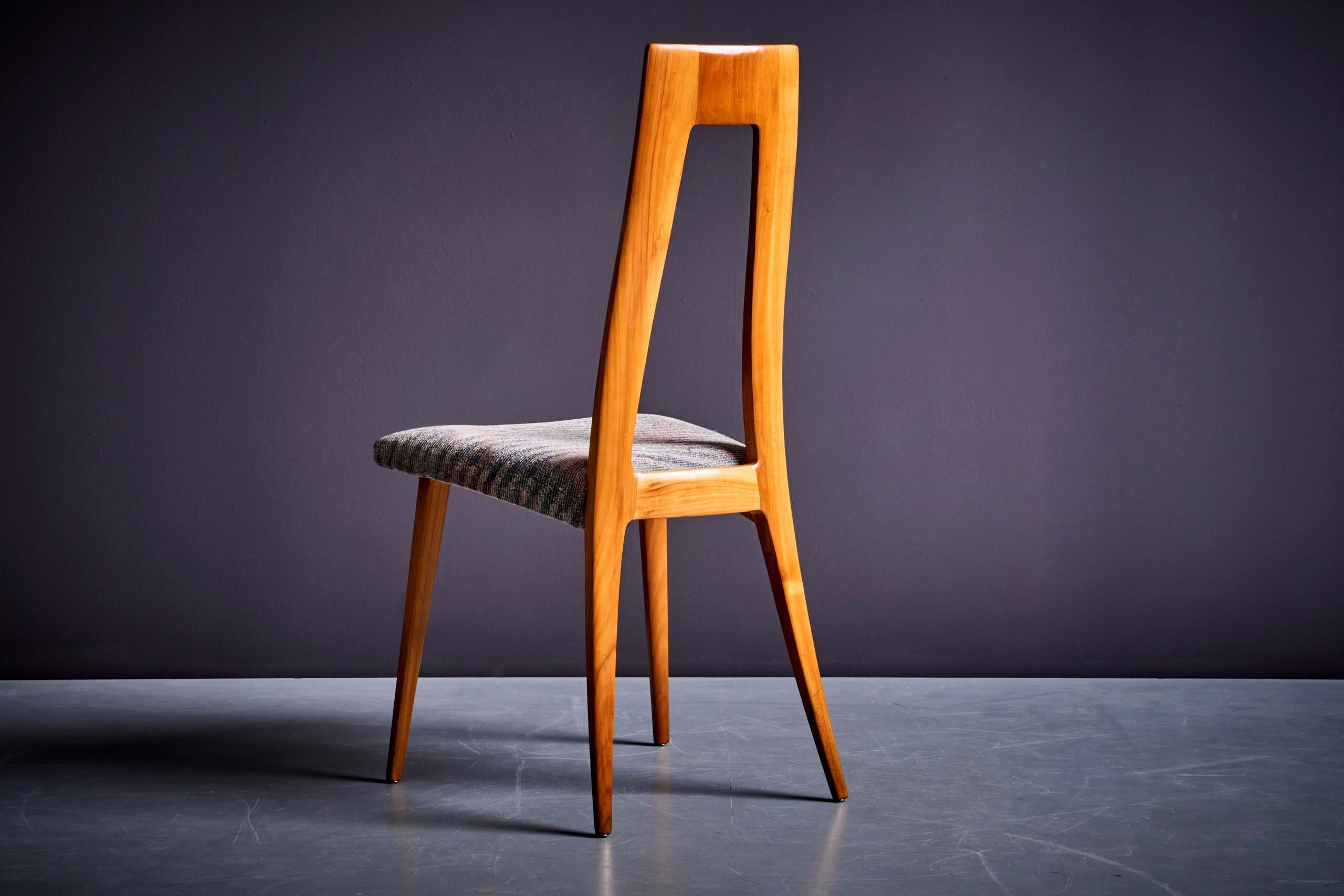 Ensemble de 8 chaises de salle à manger Ernst-Martin Dettinger en cerisier en vente 3