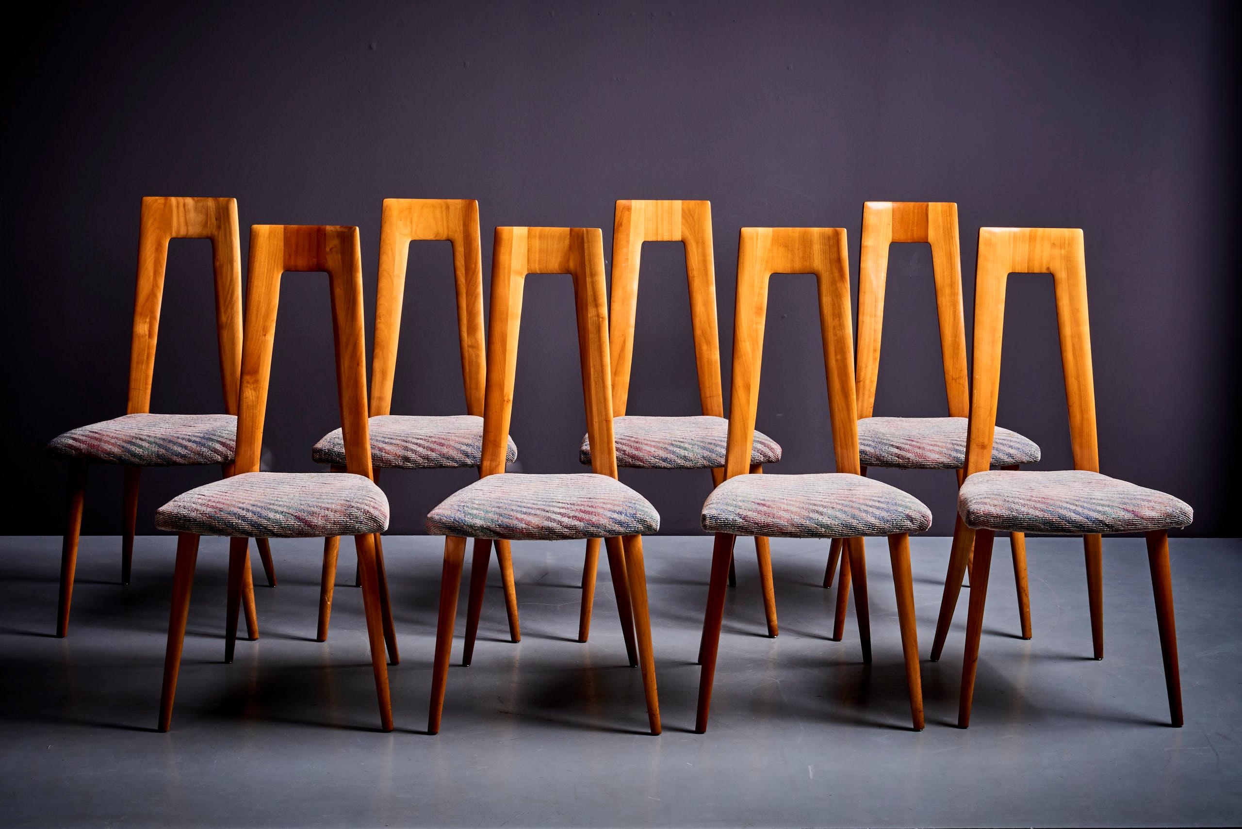 Mid-Century Modern Ensemble de 8 chaises de salle à manger Ernst-Martin Dettinger en cerisier en vente