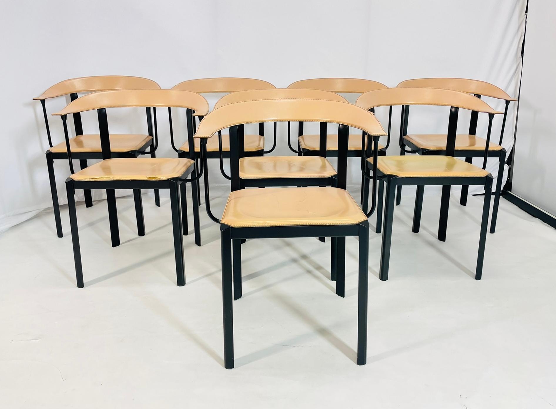 Italiano Set di 8 sedie da pranzo di Giancarlo Vegni per Fasem, Italia anni '70 in vendita