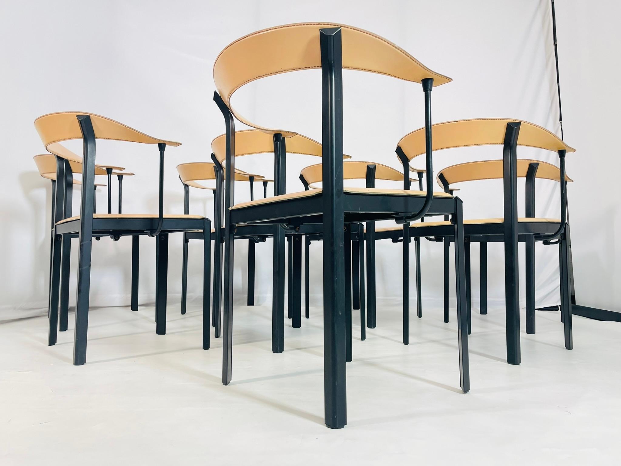 Fine XX secolo Set di 8 sedie da pranzo di Giancarlo Vegni per Fasem, Italia anni '70 in vendita