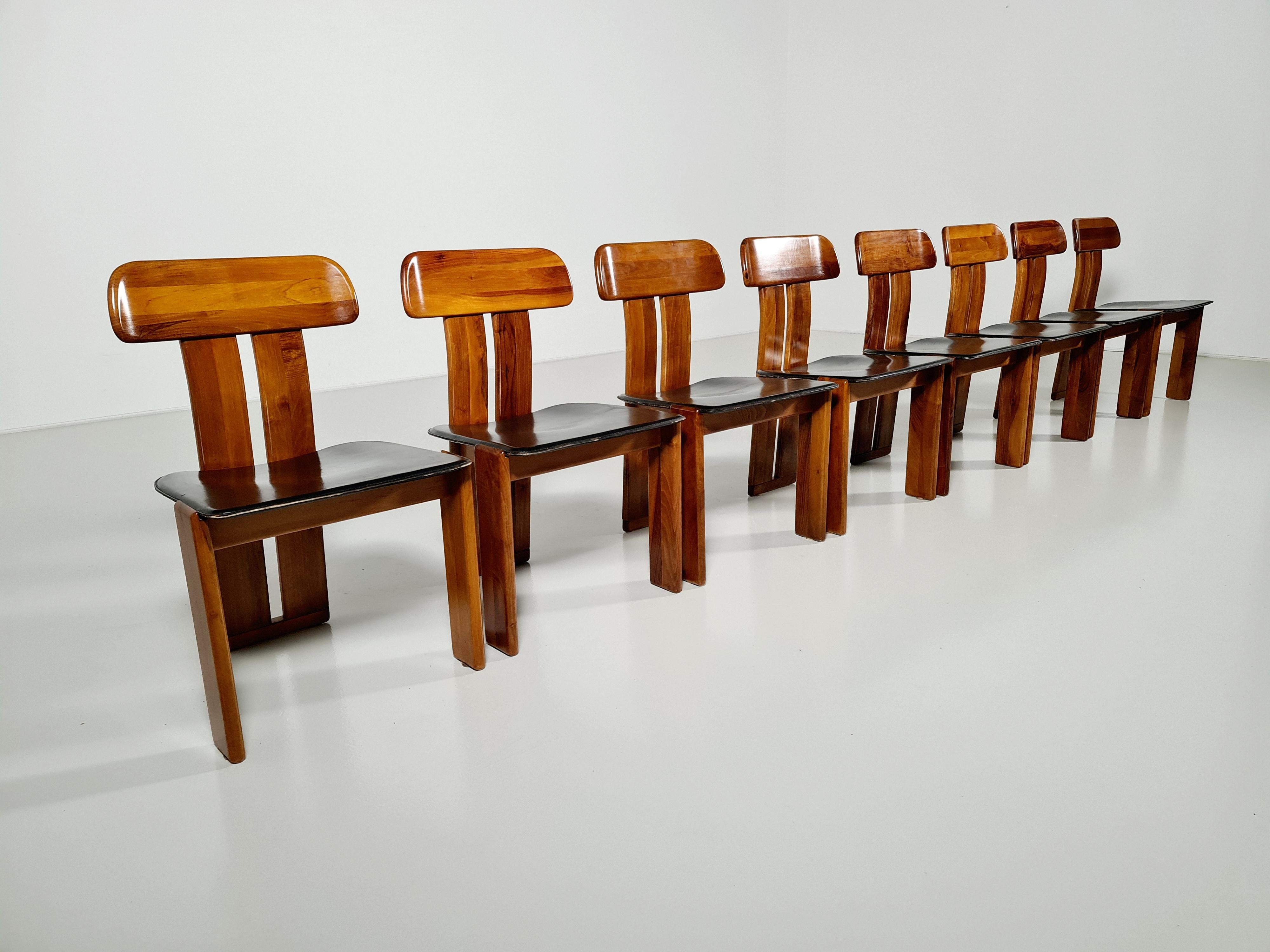 Italian Set of 8 Dining Chairs by Sapporo for Mobil Girgi, Italy, 1970s