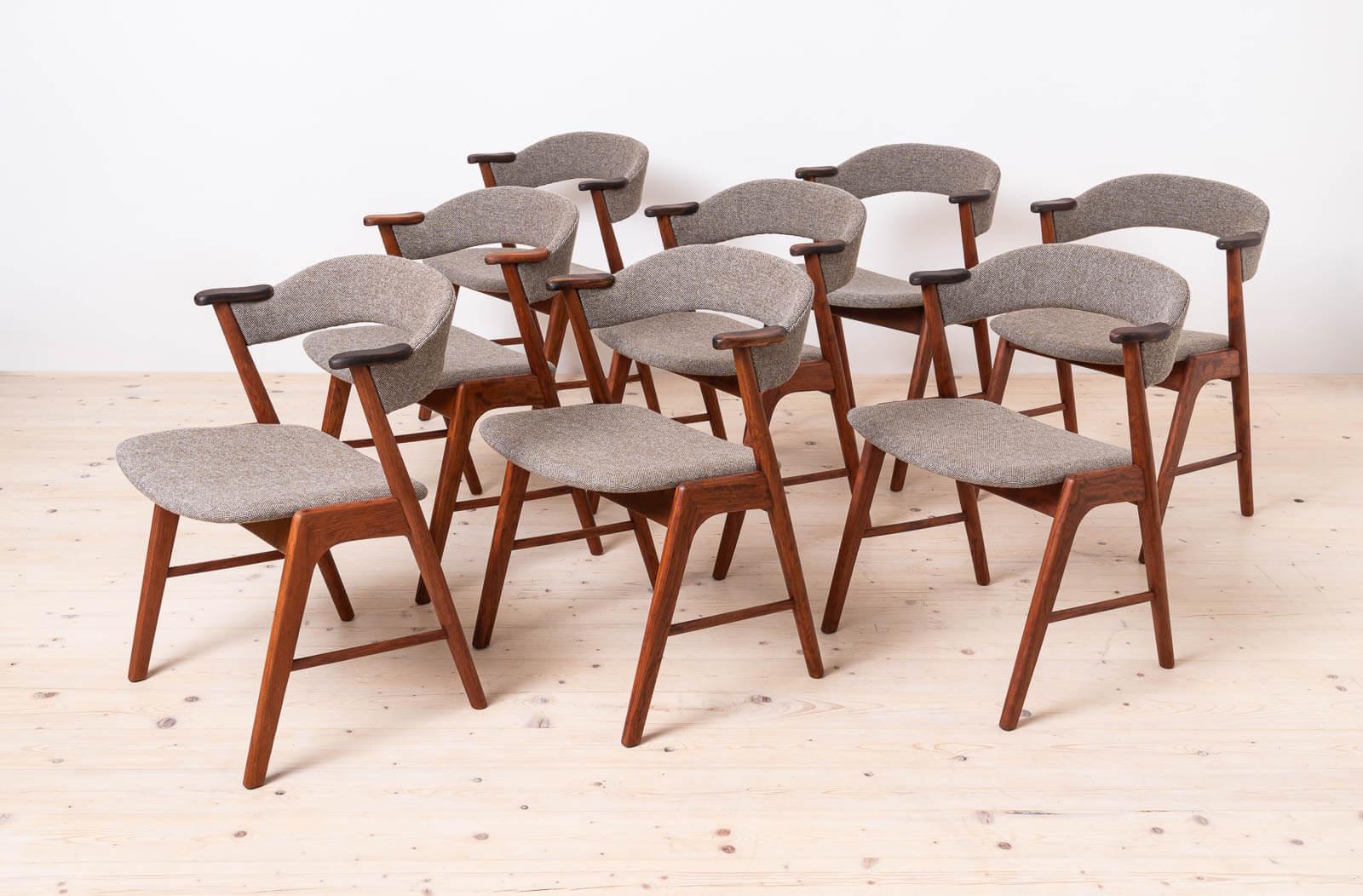 Questo modello di sedia da pranzo è stato probabilmente progettato dal famoso designer danese Kai Kristiansen, ma non è confermato ufficialmente. È conosciuto come Model No. 32. Le sedie sono state completamente ristrutturate, gli elementi in legno