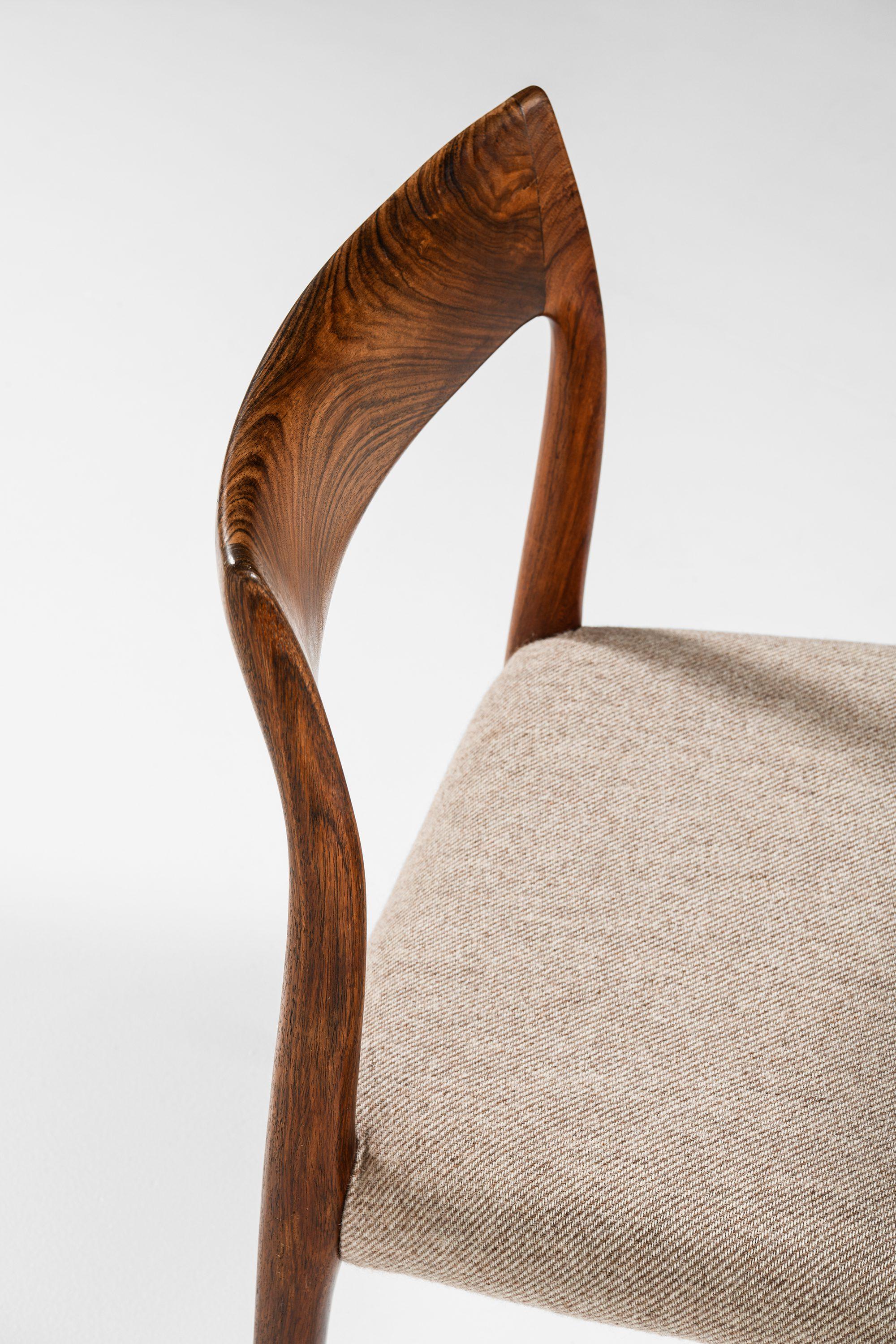 Set of 8 Dining Chairs in Rosewood & Grey Wool Fabric by Niels O. Møller, 1950's 1