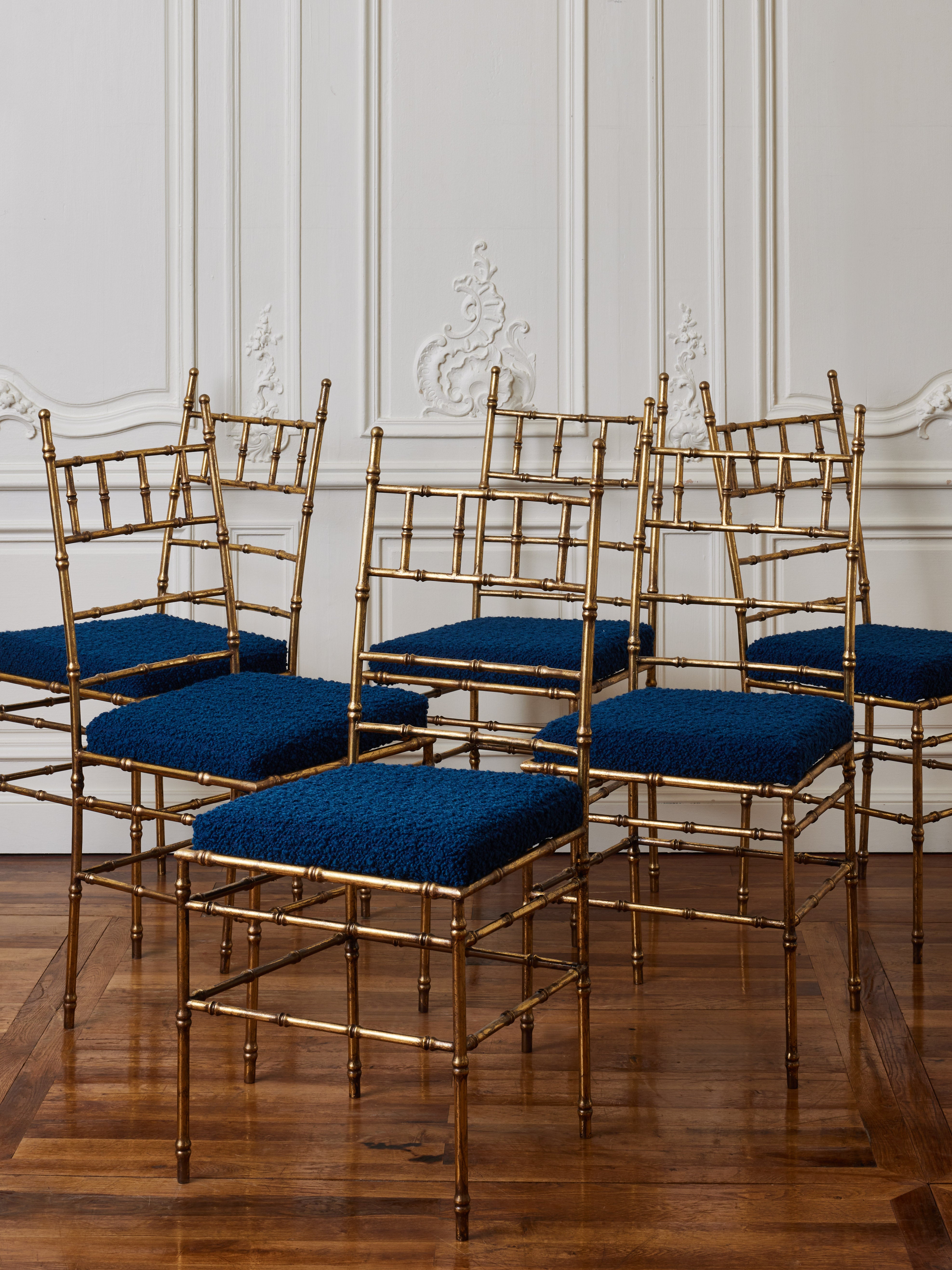 Ensemble de 8 chaises de salle à manger en métal doré style 