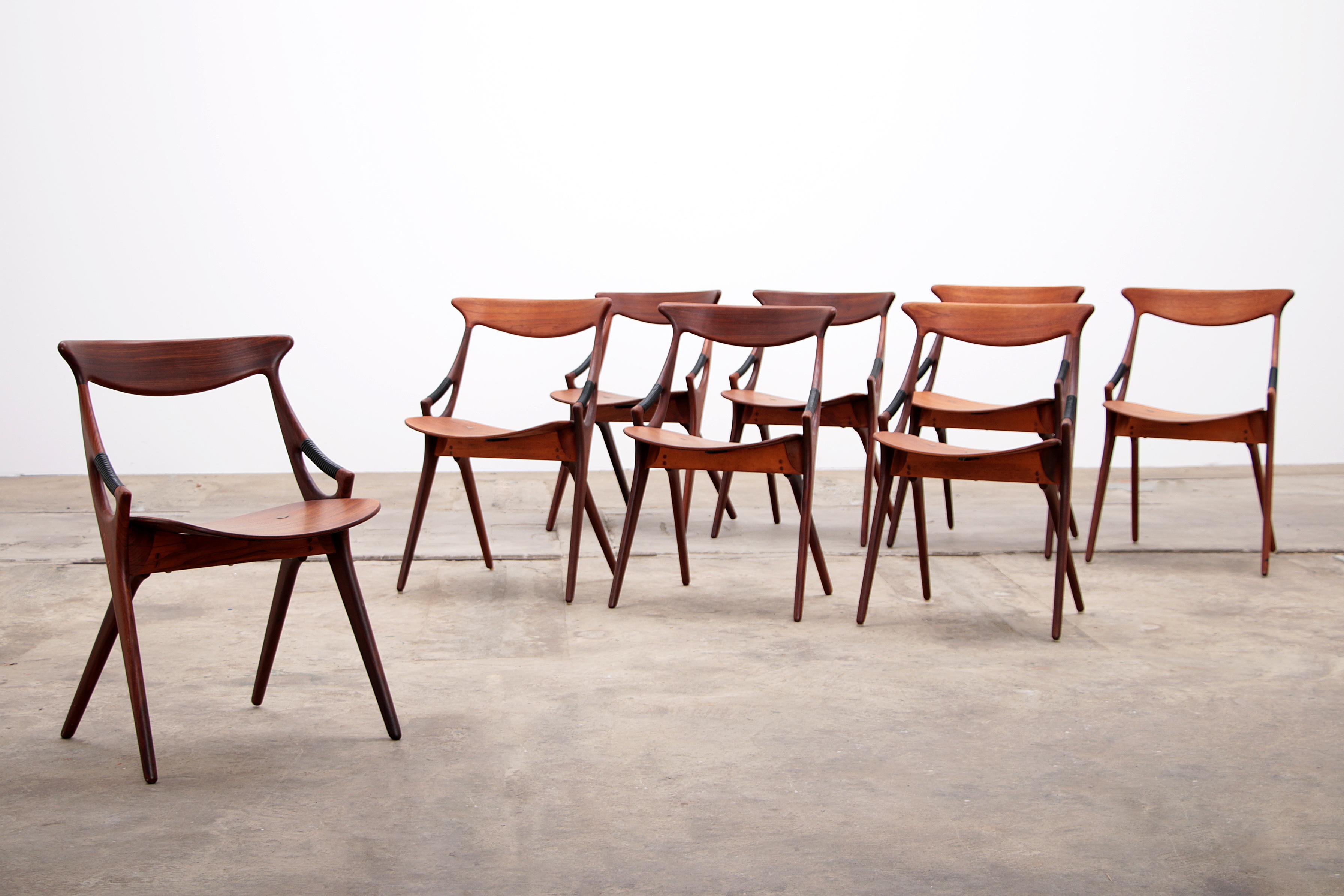 Mid-Century Modern Set of 8 dinning chairs model 71, Arne Hovmand Olsen for Mogens Kold, 1960s
