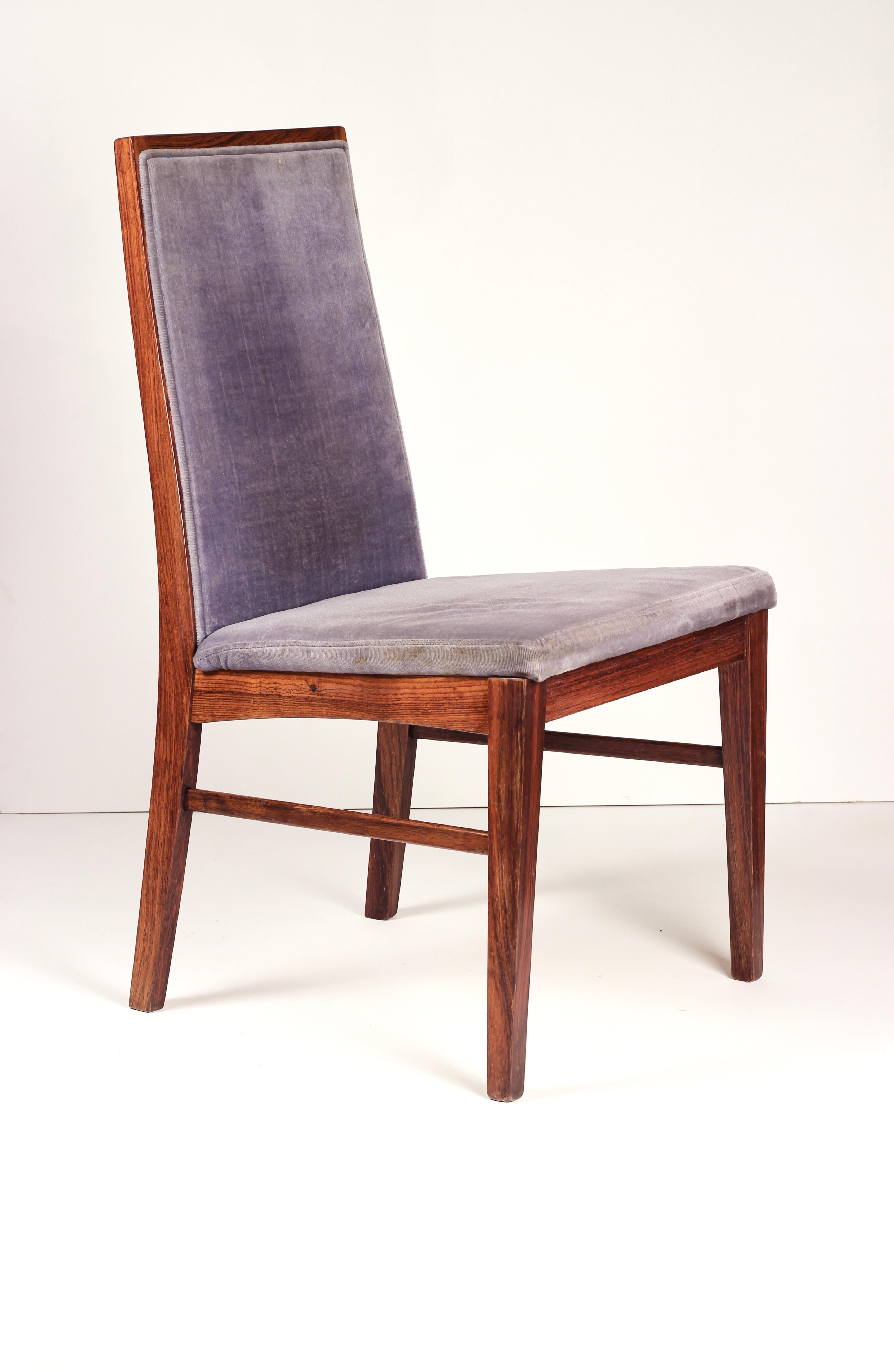 Set of 8 Dyrlund Rosewood Dining Chairs with 2 Carvers - Mid-Century Modern In Good Condition In London, GB