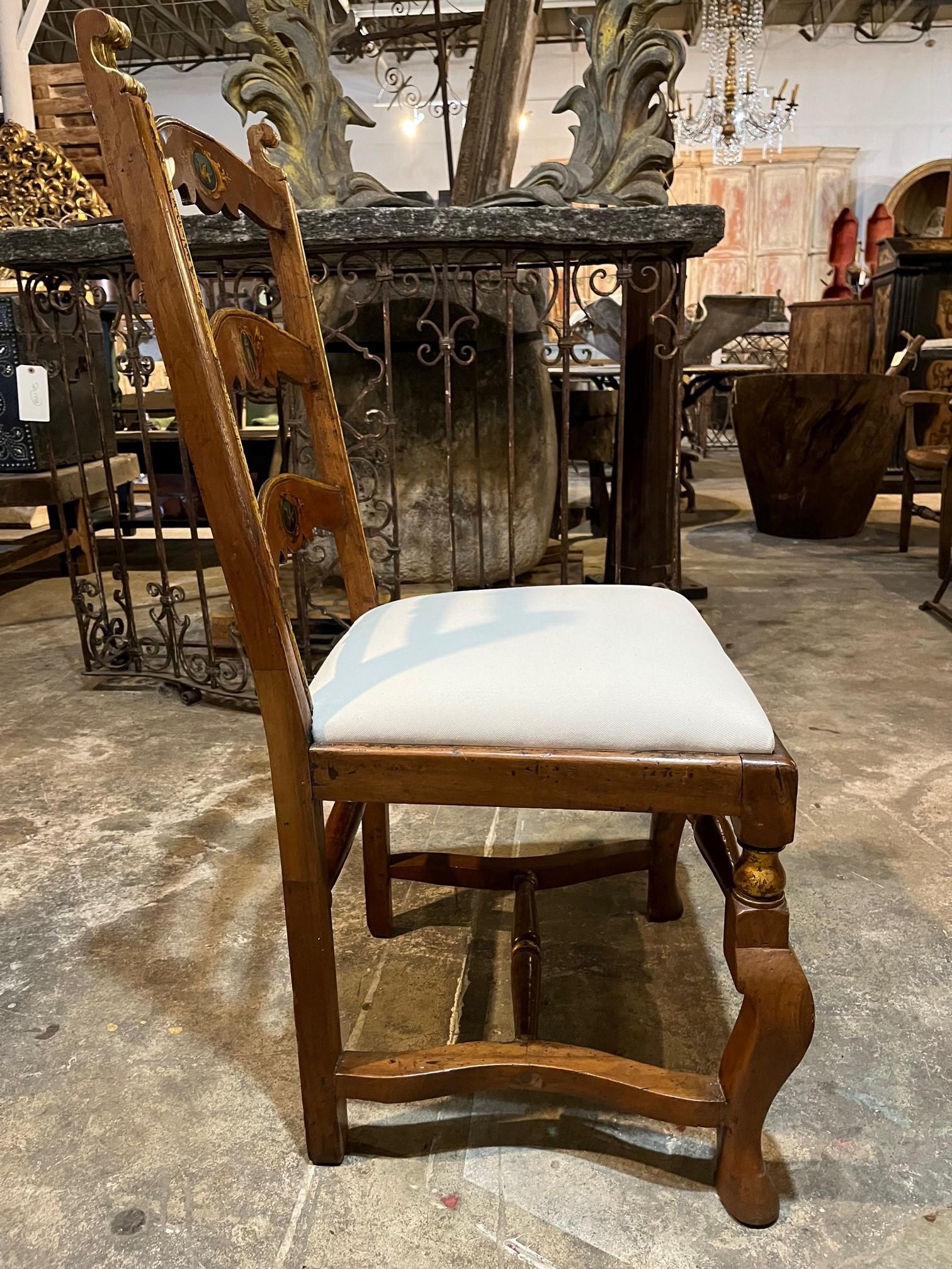 Set Of 8 Early 18th Century Italian Dining Chairs For Sale 3