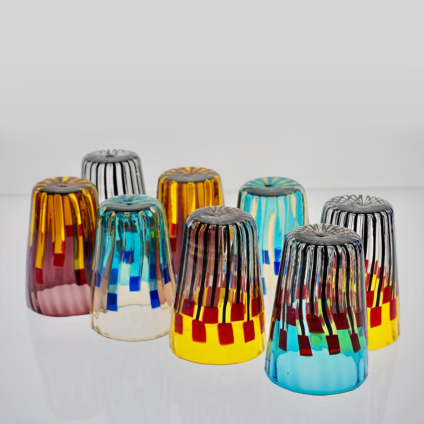 XXIe siècle et contemporain Ensemble de 8 gobelets en verre éclectiques de la Collectional par Silvio Piattelli en vente