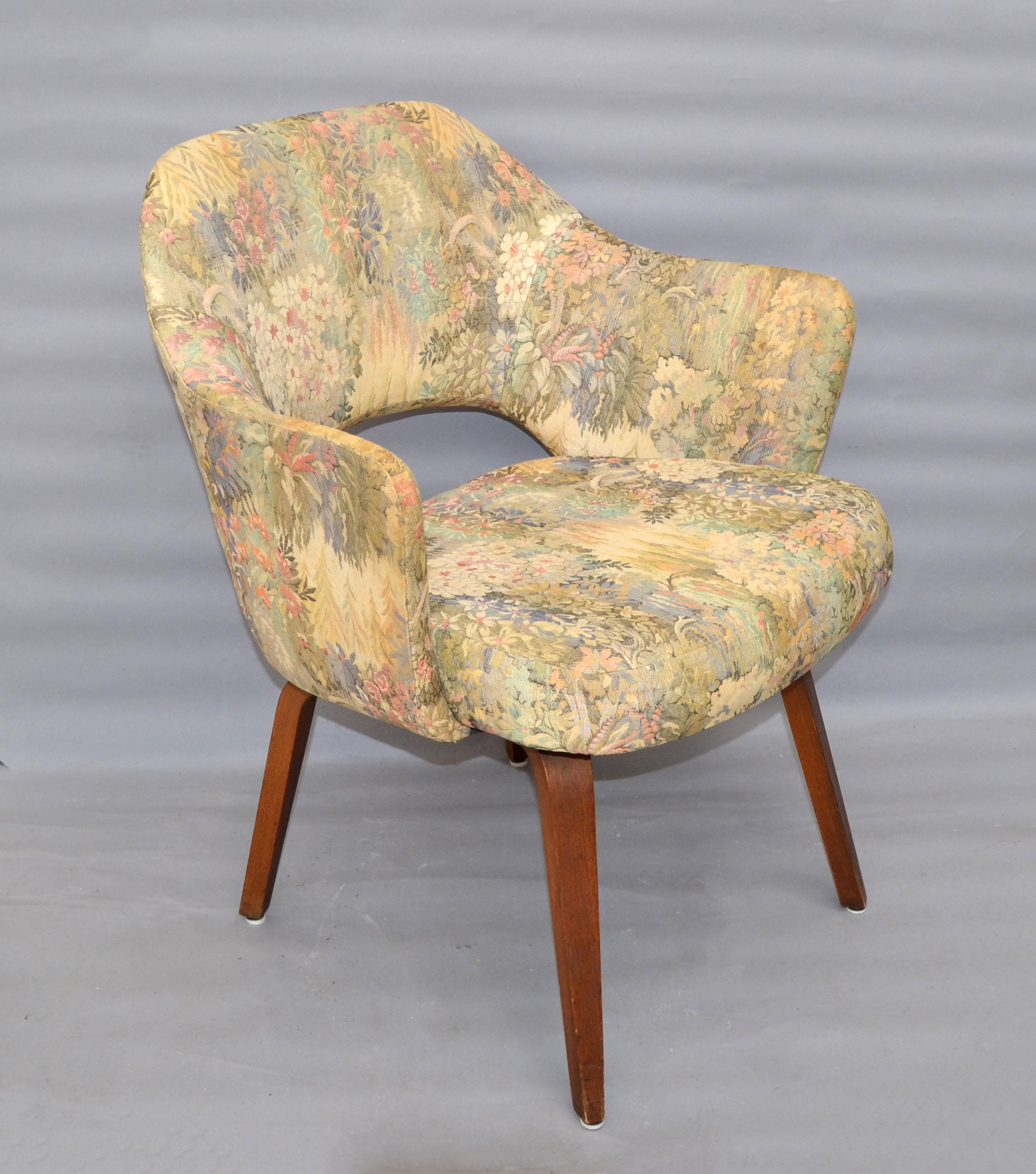Set of 8 Eeero Saarinen Executive Knoll Dining Chairs Original Fabric Wood Legs 1