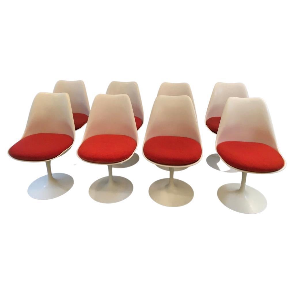 Set of 8 Eero Saarinen Vintage Tulip Chairs by Knoll International, ca. 1970s