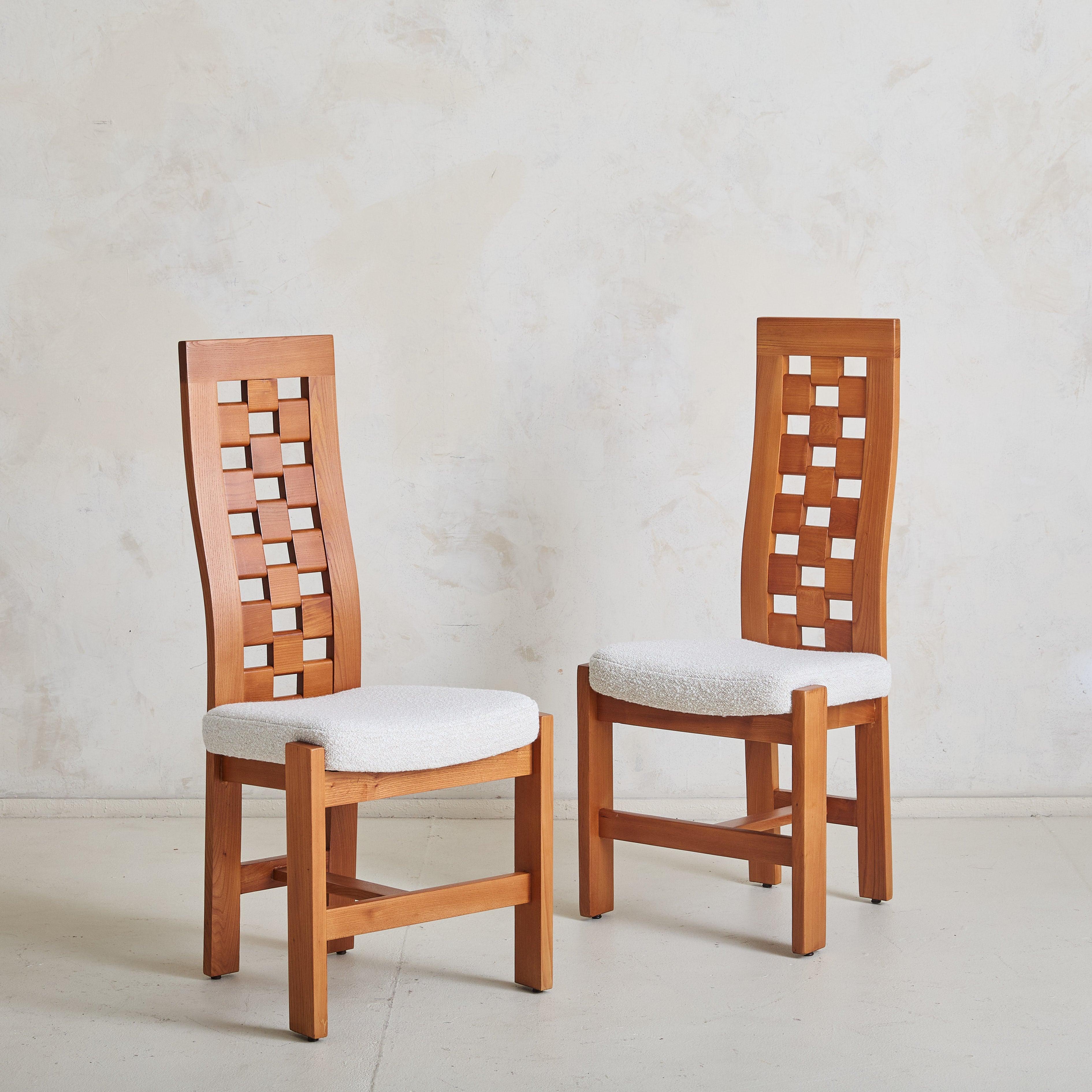 Mid-Century Modern Ensemble de 8 chaises de salle à manger en orme attribuée à la Maison Regain, 1970 en vente
