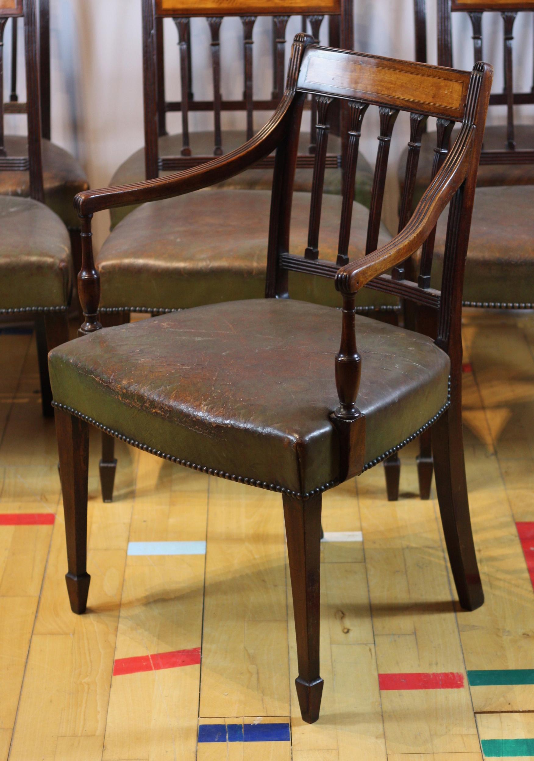 Inlay Set of 8 English George III Dining Chairs circa 1780, Mahogany and Satinwood For Sale