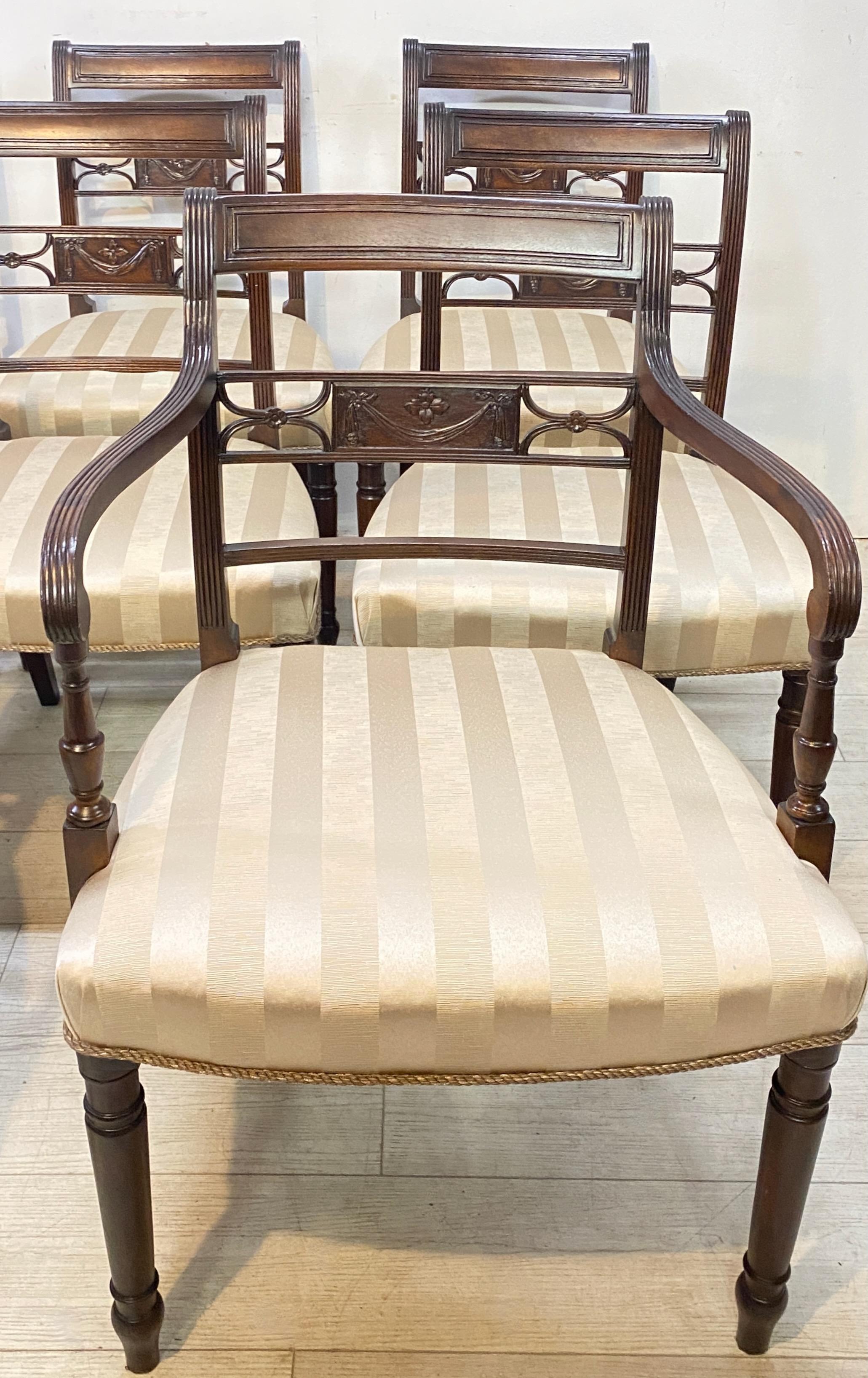 Set of 8 English George III Mahogany Dining Chairs, Early 19th Century For Sale 6