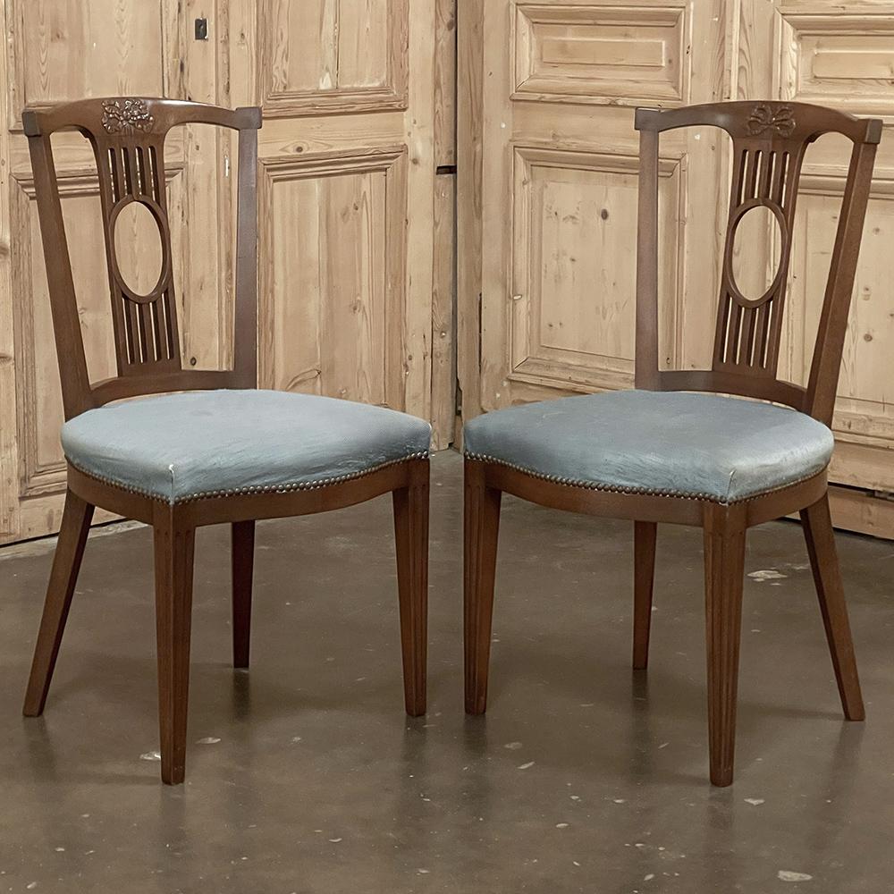 Set of 8 English Hepplewhite Dining Chairs For Sale 4
