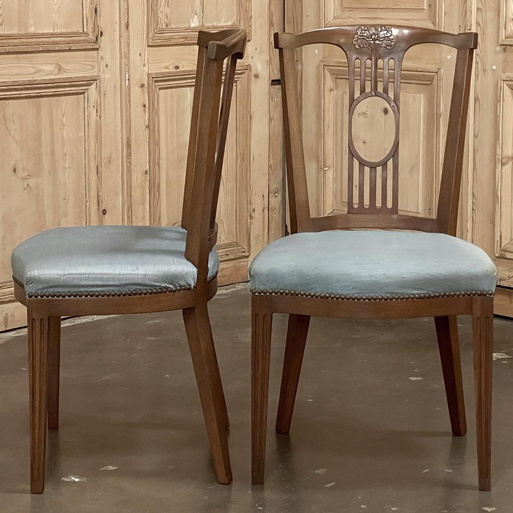 Set of 8 English Hepplewhite Dining Chairs For Sale 5