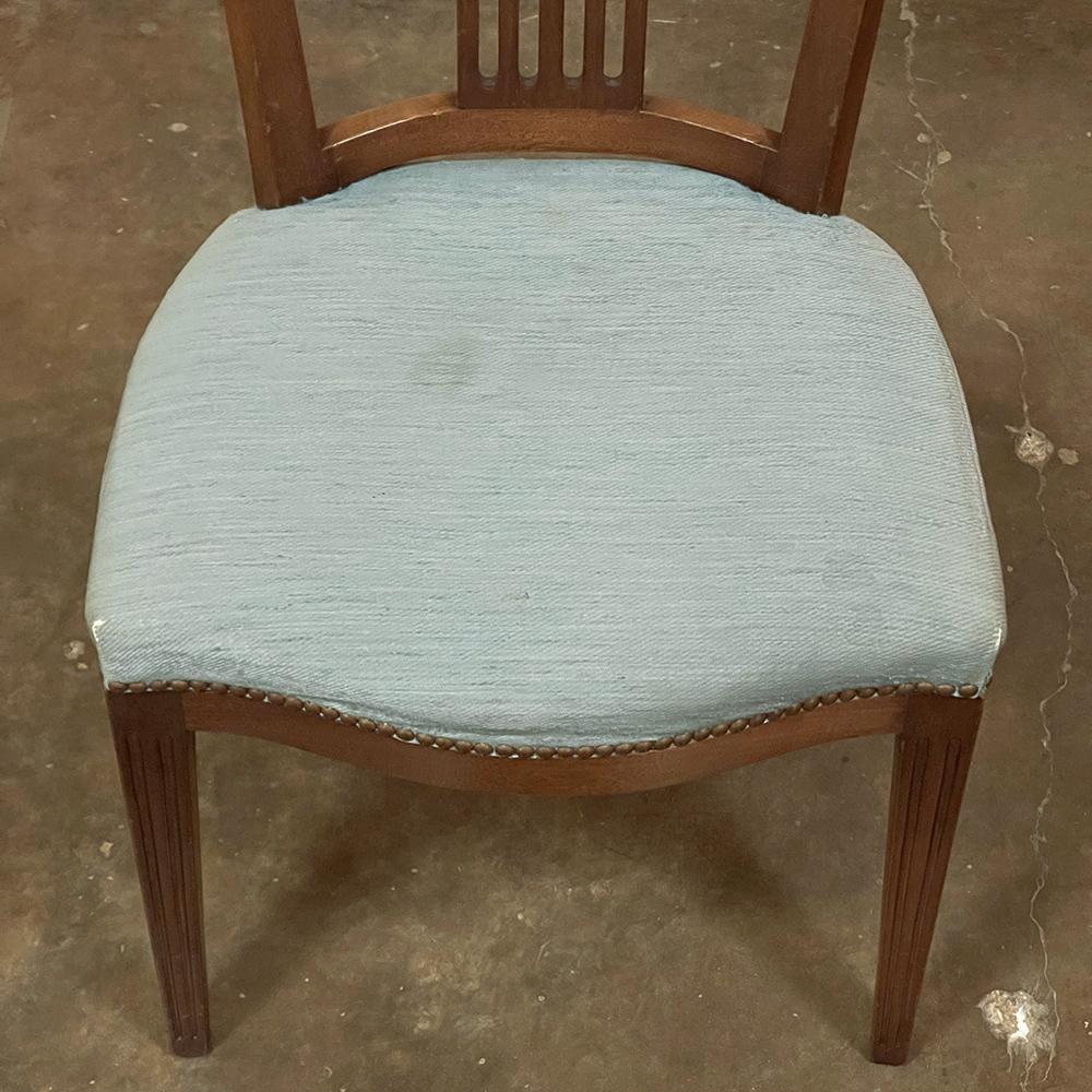 Set of 8 English Hepplewhite Dining Chairs For Sale 13