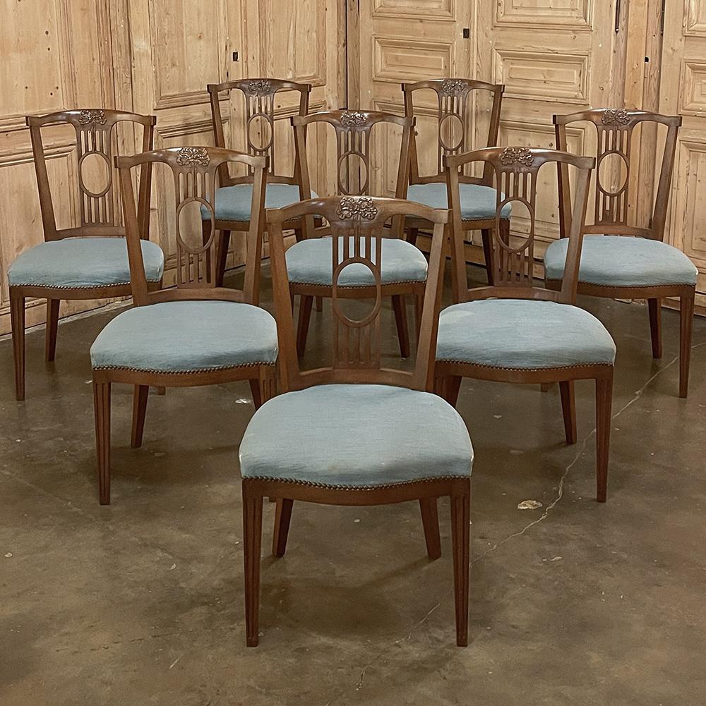 20th Century Set of 8 English Hepplewhite Dining Chairs For Sale