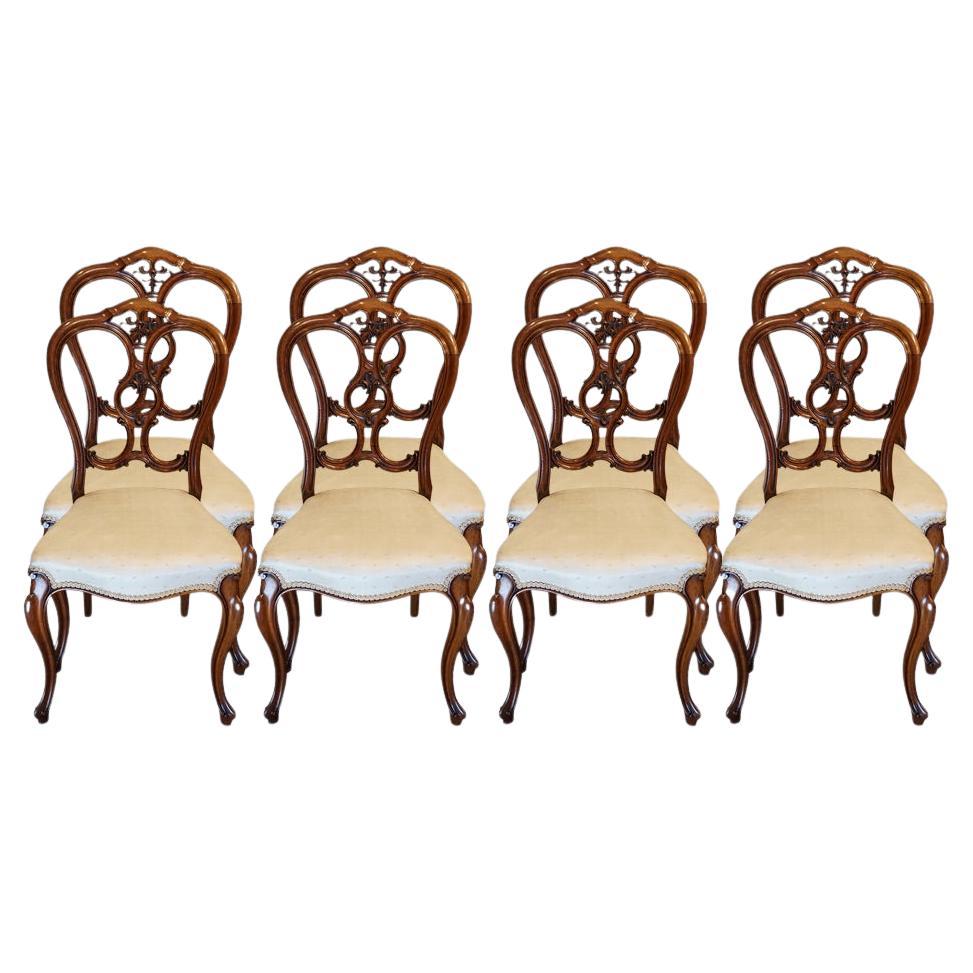 Set of  8 English Victorian walnut dining chairs For Sale