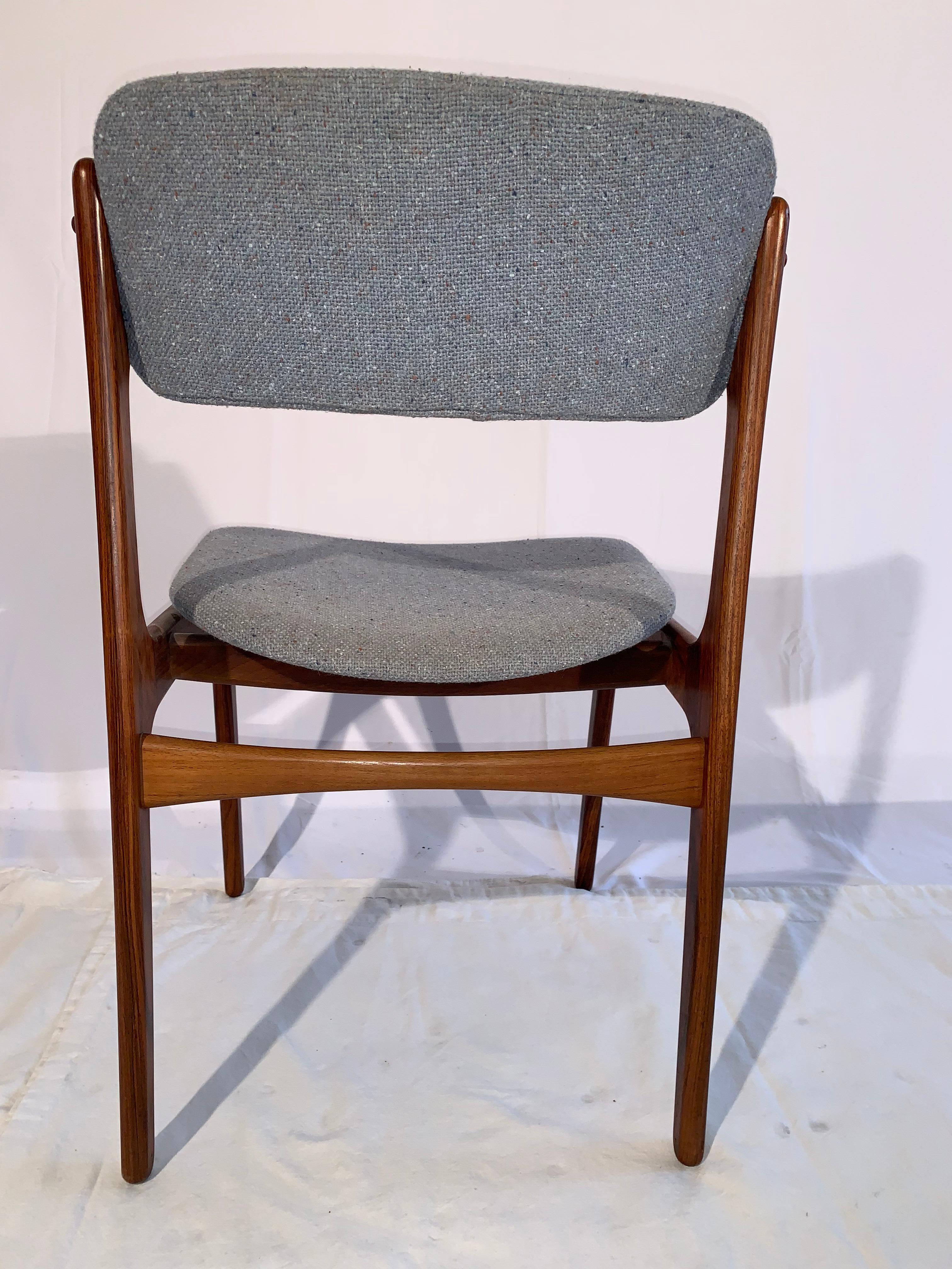Set of 8 Erik Buch Rosewood Dining Chairs Denmark 1