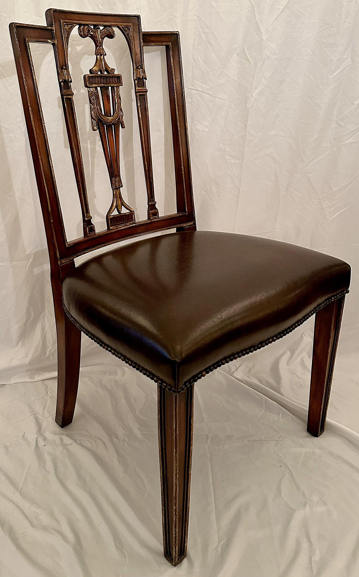 Inglese Set di 8 sedie da pranzo di proprietà in mogano inglese Hepplewhite Design, anni '50 circa. in vendita