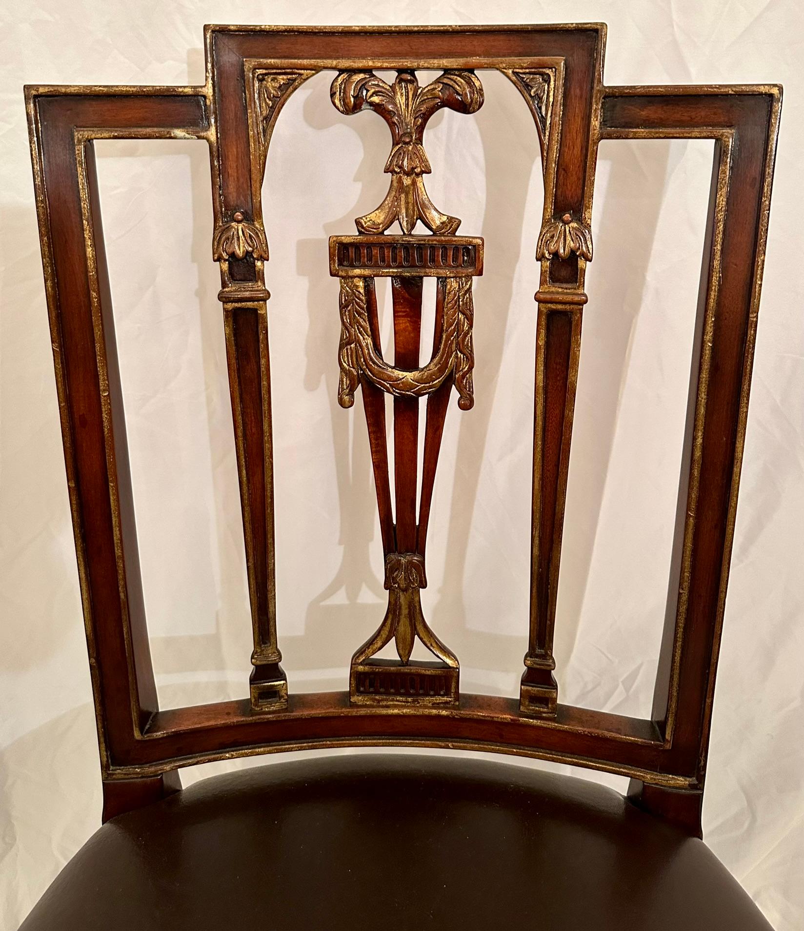 Set di 8 sedie da pranzo di proprietà in mogano inglese Hepplewhite Design, anni '50 circa. In condizioni buone in vendita a New Orleans, LA