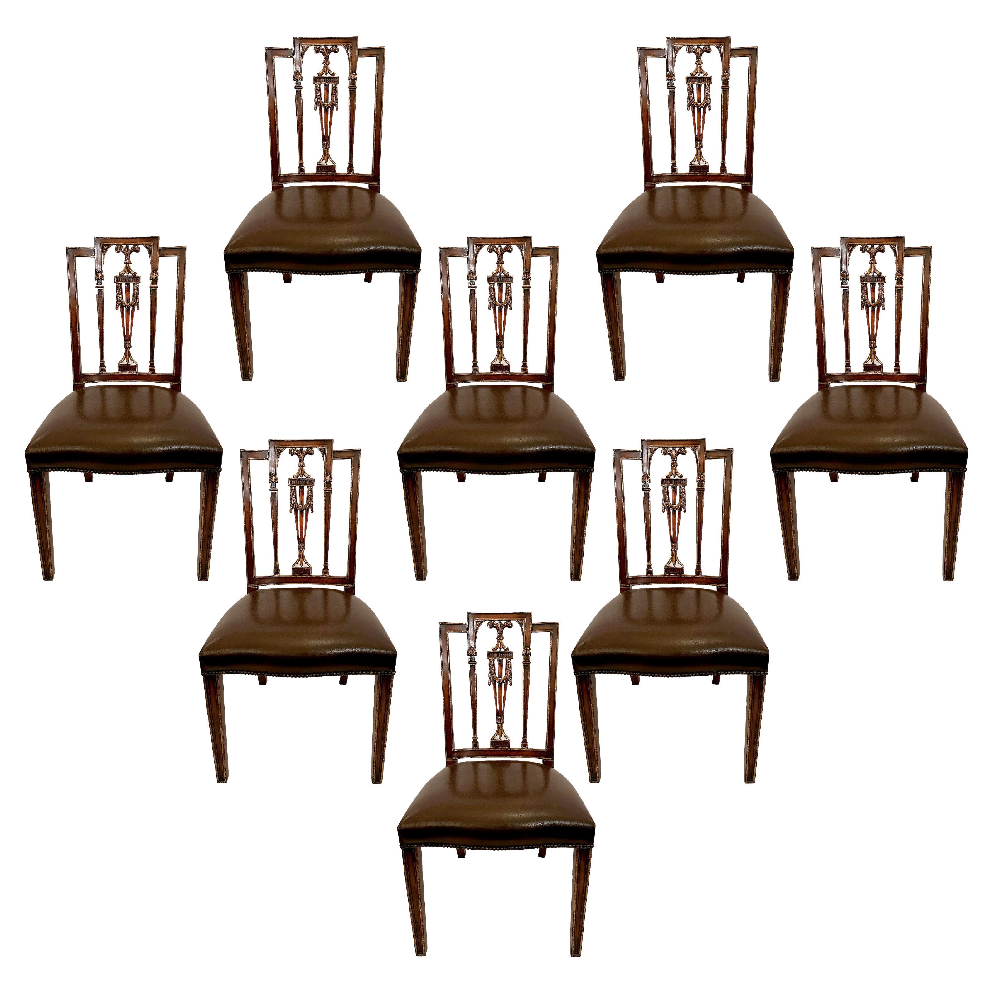 Set di 8 sedie da pranzo di proprietà in mogano inglese Hepplewhite Design, anni '50 circa. in vendita