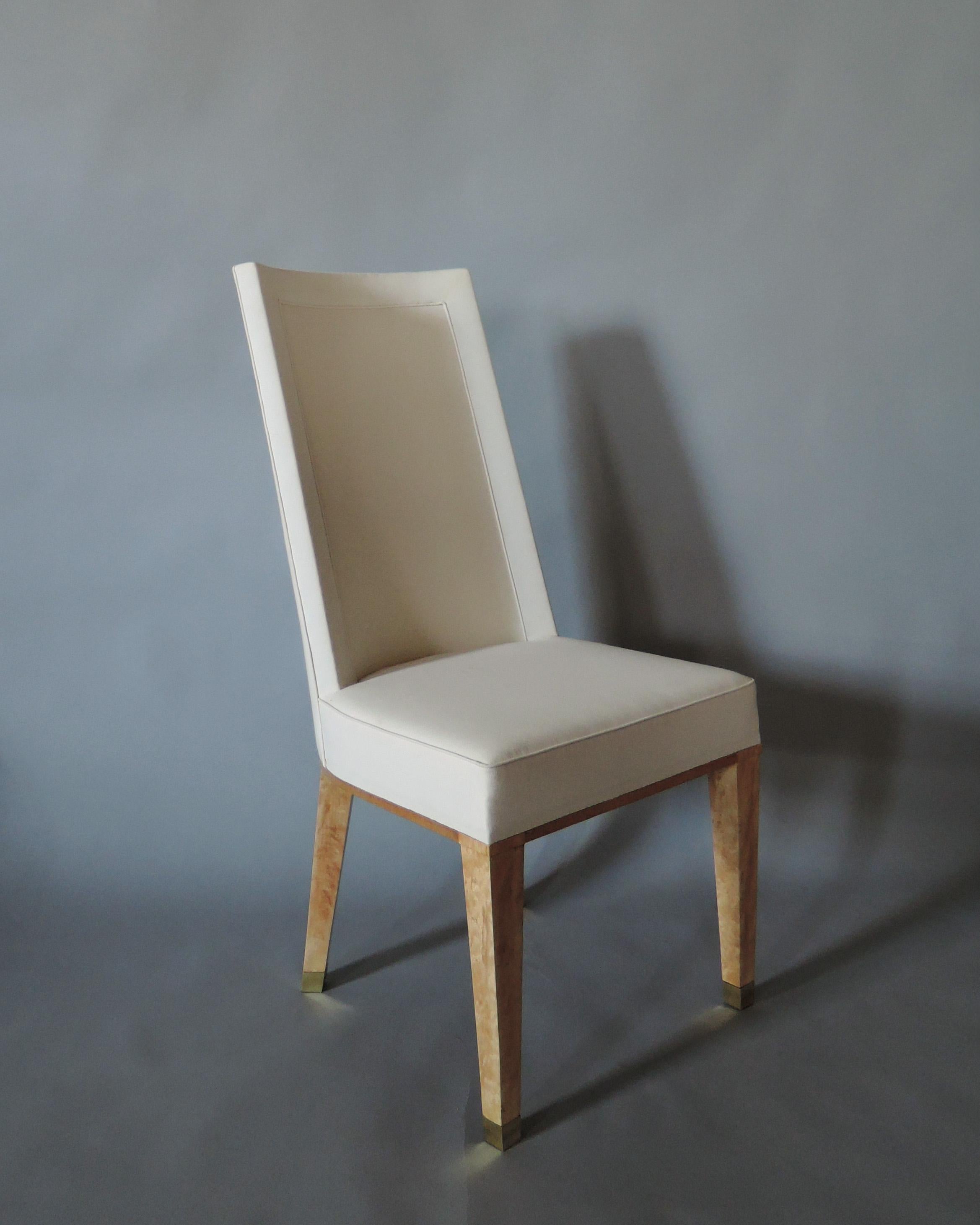 Satz von 8 französischen Esszimmerstühlen aus gebleichtem Mahagoni der 1950er Jahre von Jacques Adnet im Angebot 3