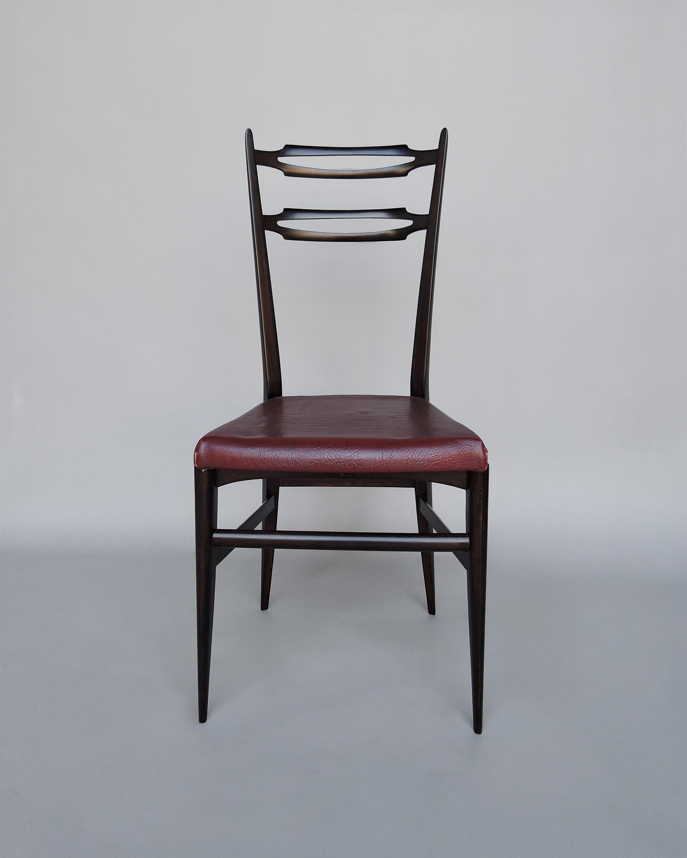 Ensemble de 8 chaises de salle à manger françaises des années 1950 par Maurice Flachet en vente 3