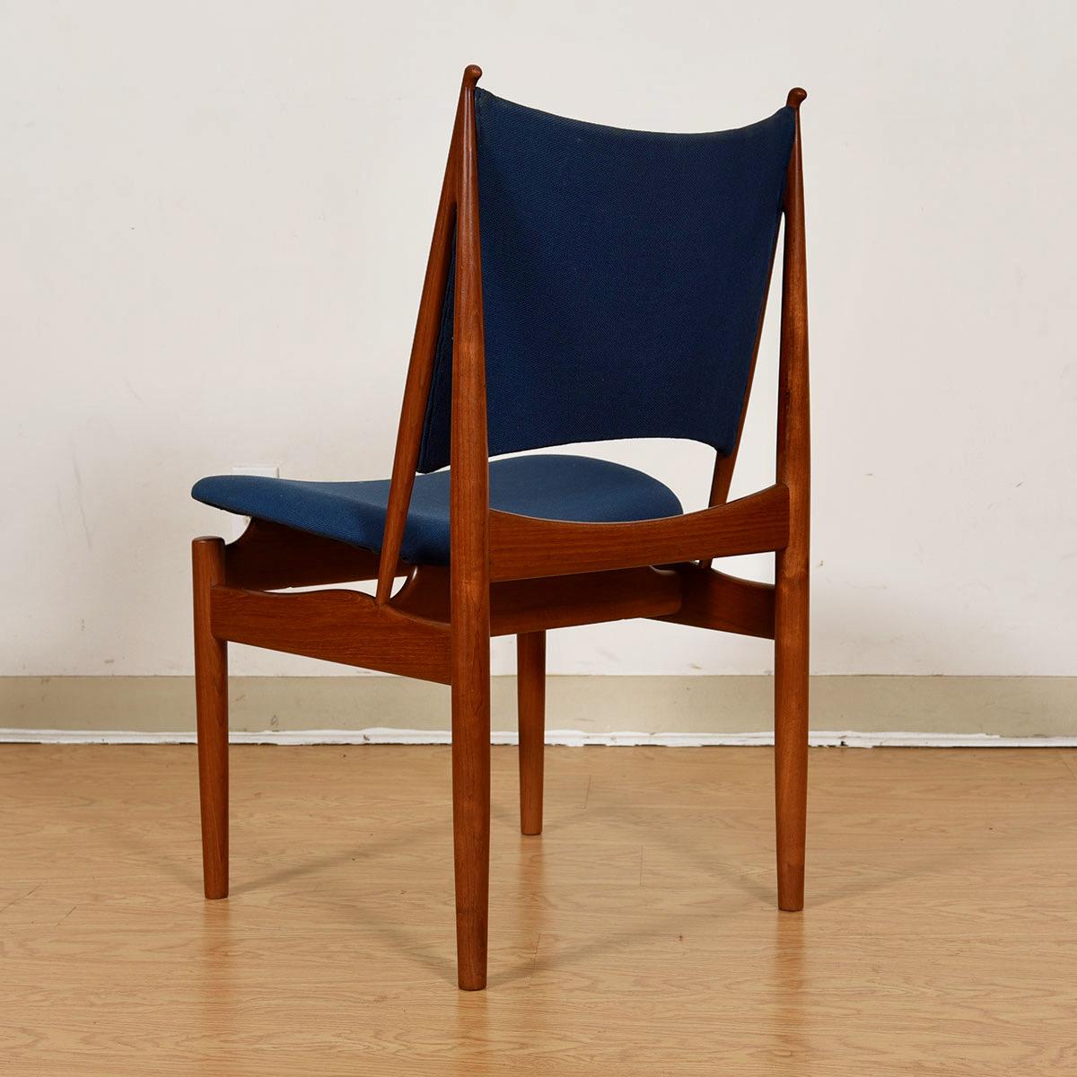 Set of 8 Finn Juhl Egyptian Teak Dining Chairs For Sale 3