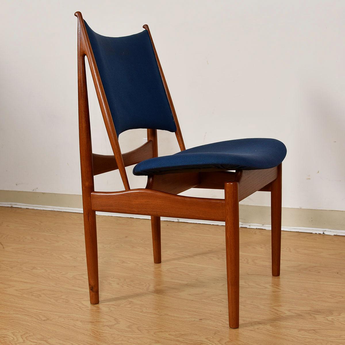 Set of 8 Finn Juhl Egyptian Teak Dining Chairs For Sale 1