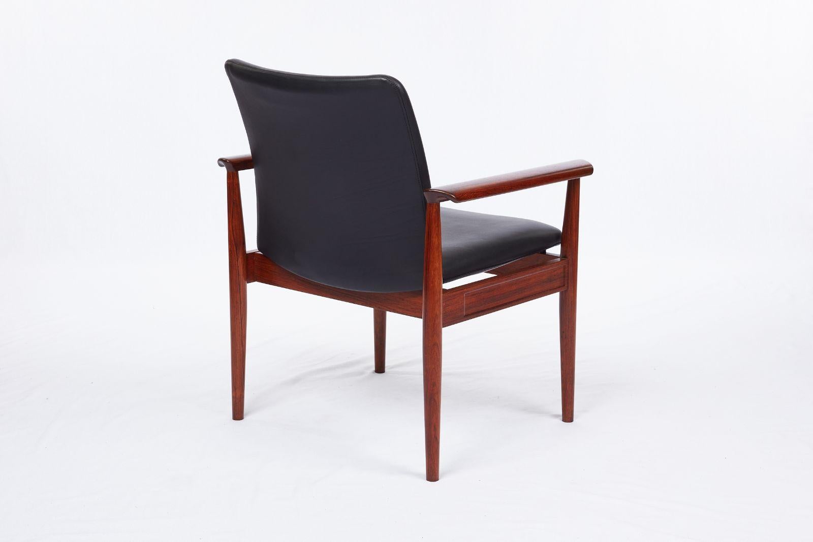 Late 20th Century Set of 8 Finn Juhl Rosewood Diplomat Armchairs For Sale