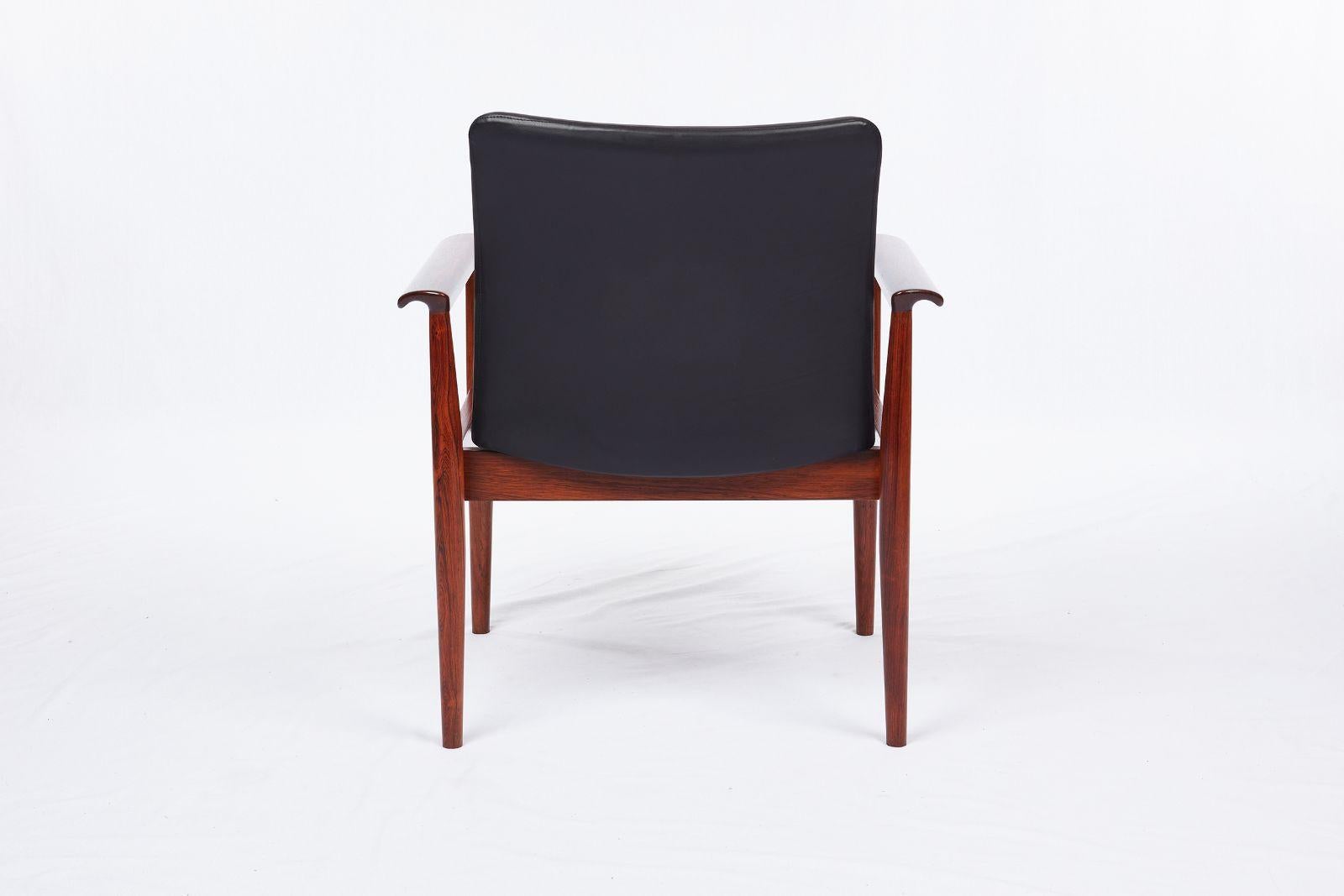 Leather Set of 8 Finn Juhl Rosewood Diplomat Armchairs For Sale