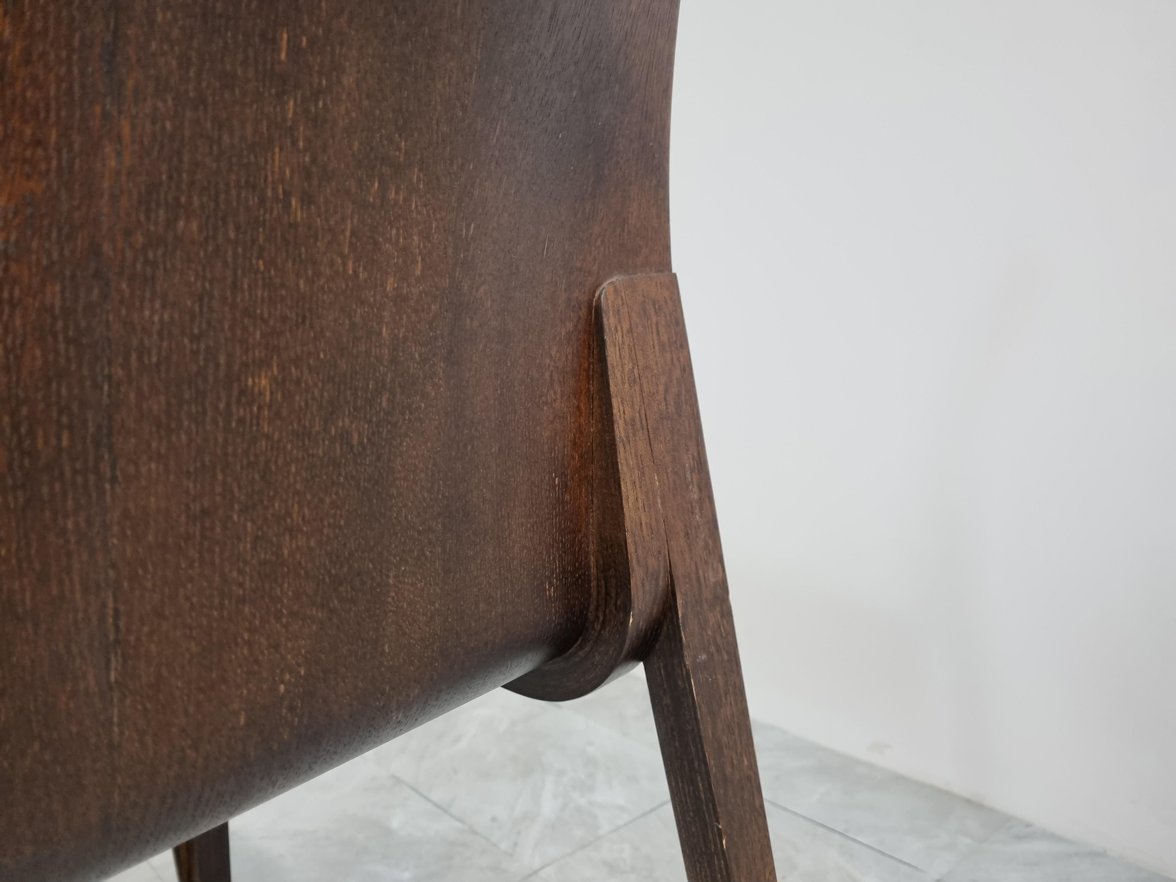 Mid century 'Flow' chairs designed by Jacob Berg.

These chairs have a great design and are made from a single piece of bentwood.

They are also stackable.

Beautiful and elegant design 

1960s - Denmark

Dimensions:
Height: