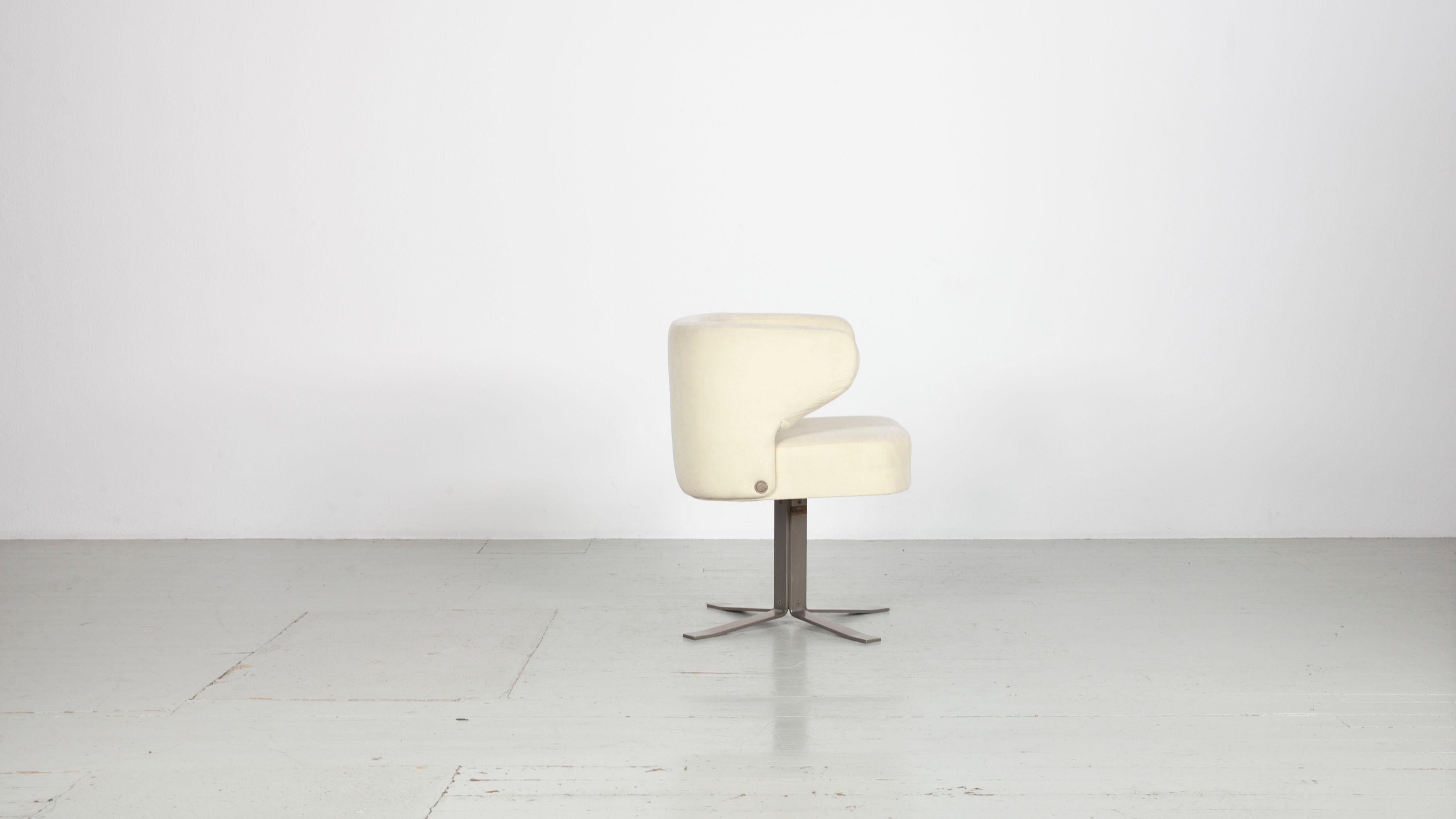 Satz von 8 drehbaren Formanova-Stühlen „Ponney“, entworfen von Gianni Moscatelli, Italien im Zustand „Gut“ im Angebot in Wolfurt, AT
