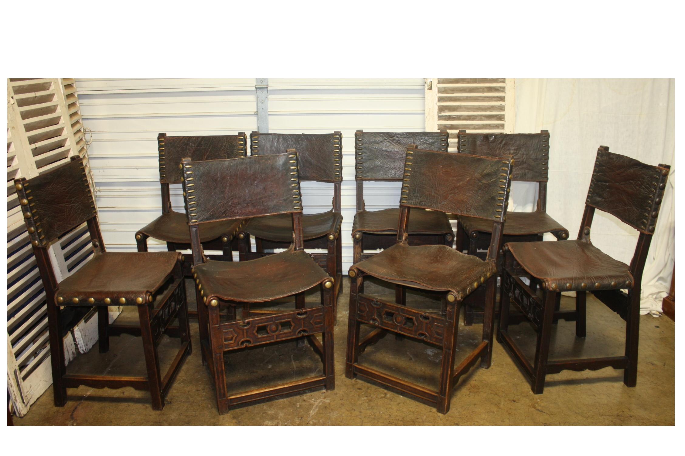 Louis XIV Set of 8 French 17th Century Dining Room Chairs For Sale