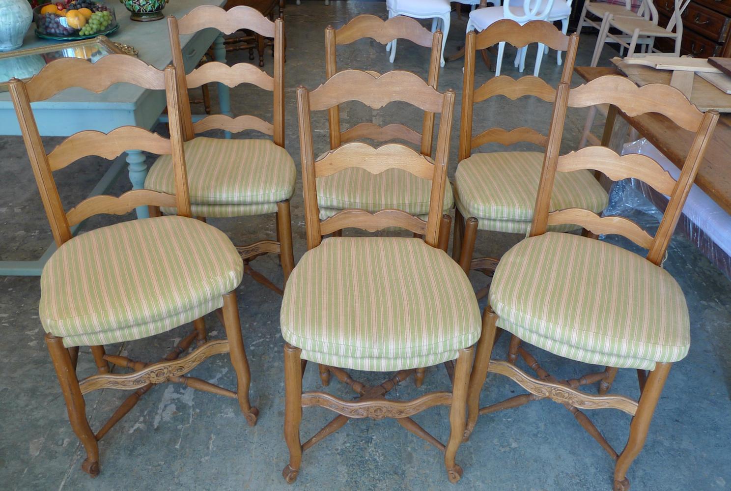 Set of 8 French 19th Century Ladder-Back Chairs 2 Armchairs and 6 Side-Chairs In Distressed Condition In Santa Monica, CA