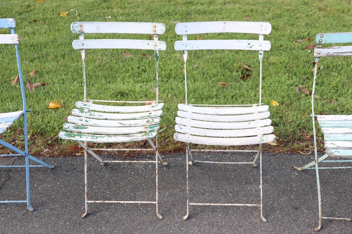 Mid-20th Century Set of 8 French Bistro Garden Folding Chairs in Iron and Wood Slats For Sale