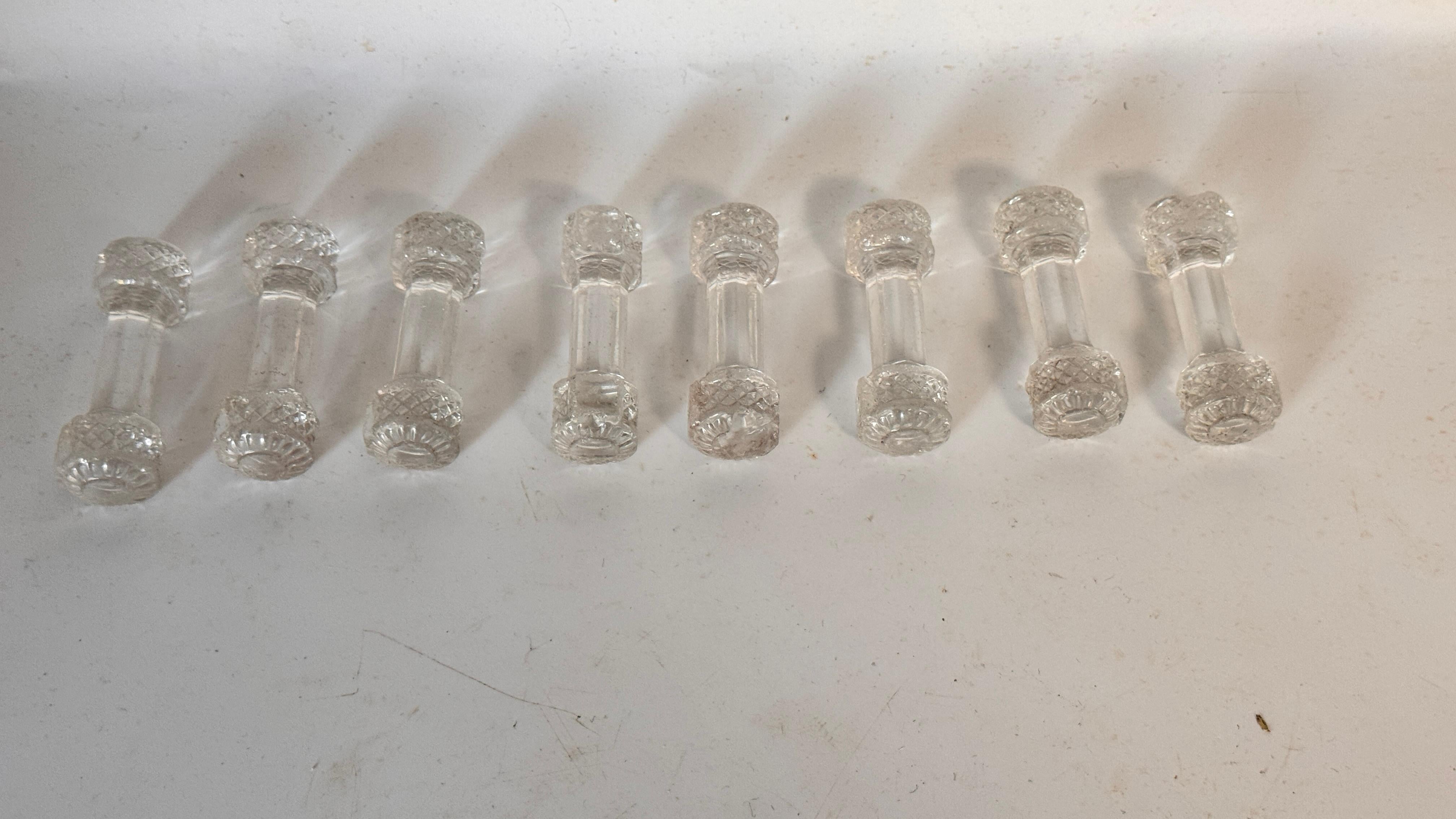 Ensemble de 8 porte-couteaux en cristal - Accessoires de table élégants des années 1970 Excellent état - En vente à Auribeau sur Siagne, FR