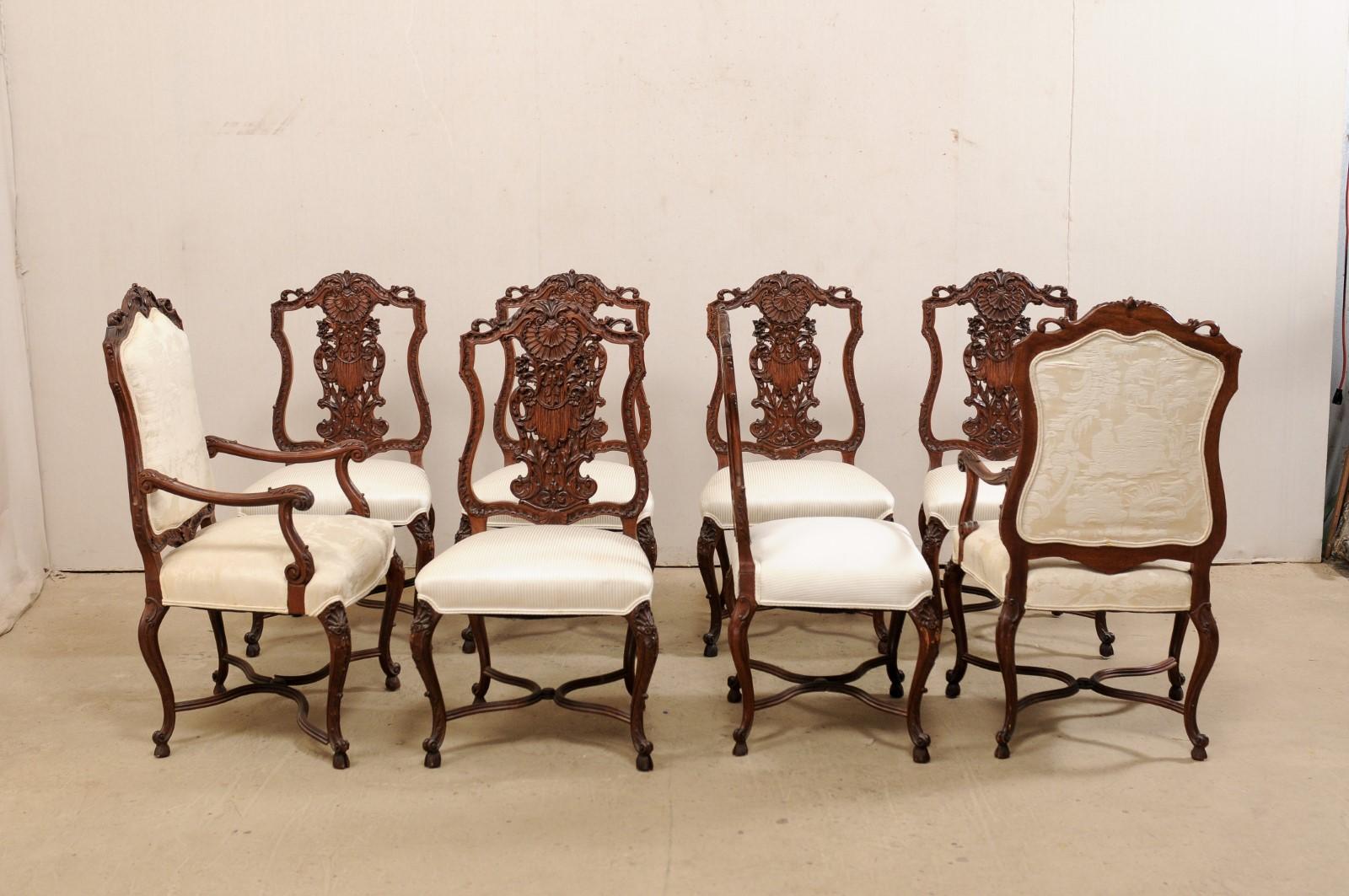 French Set of 8 Dining Chairs Elaborately Carved w/Shield-Shaped Backs, Mid-20th For Sale 1