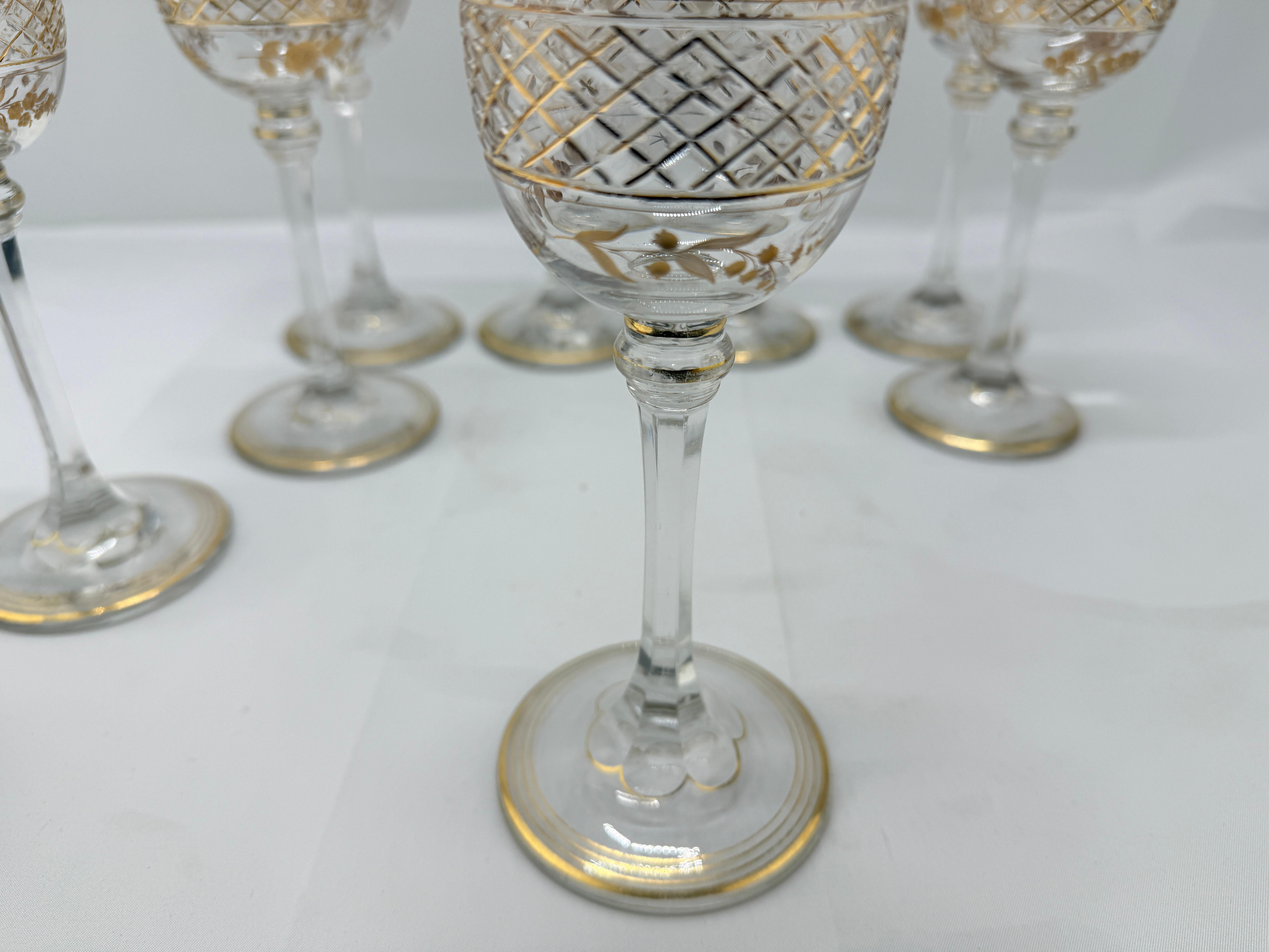 Set of 8, French Foliate Gilt Crystal Wine Goblets Style of Val St. Lambert In Good Condition For Sale In Atlanta, GA