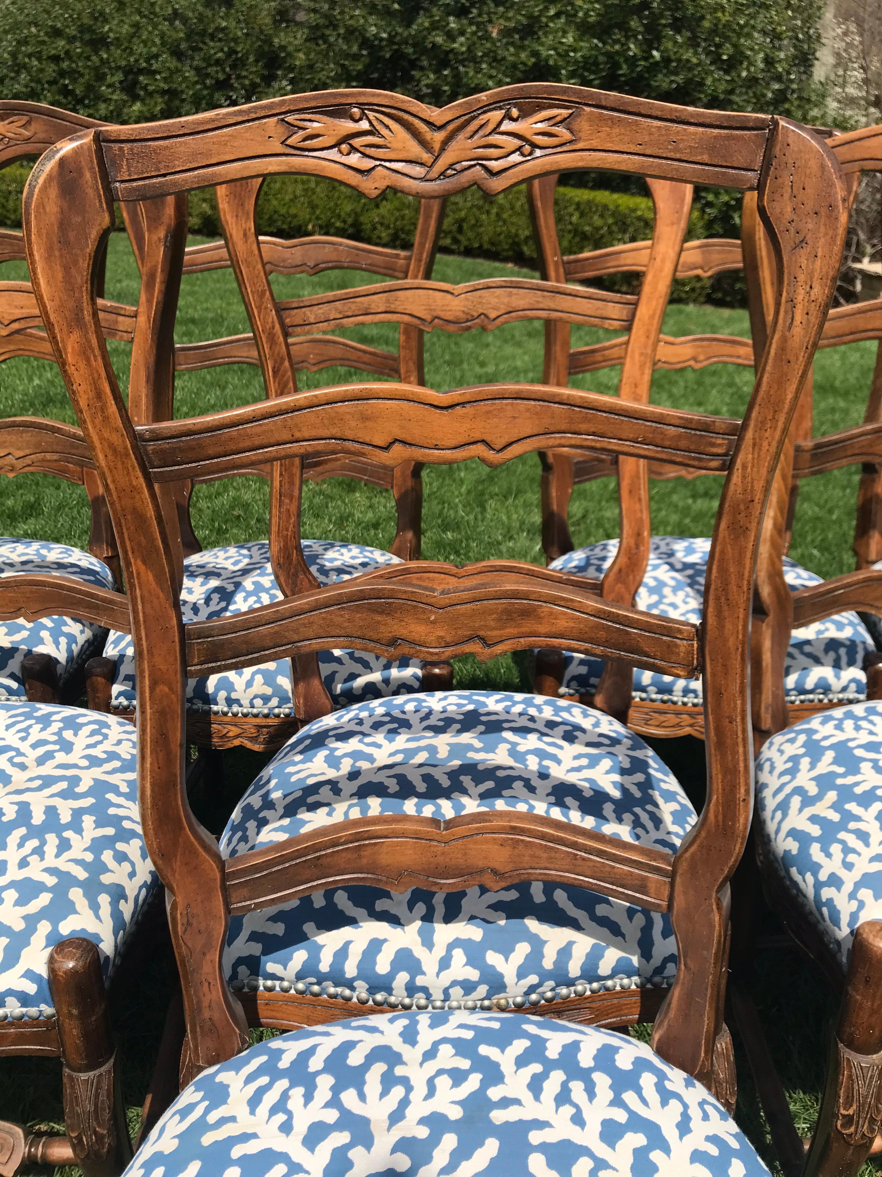 Wood Set of 8 French Ladder Back Dinning Chairs with Carved Flowers For Sale