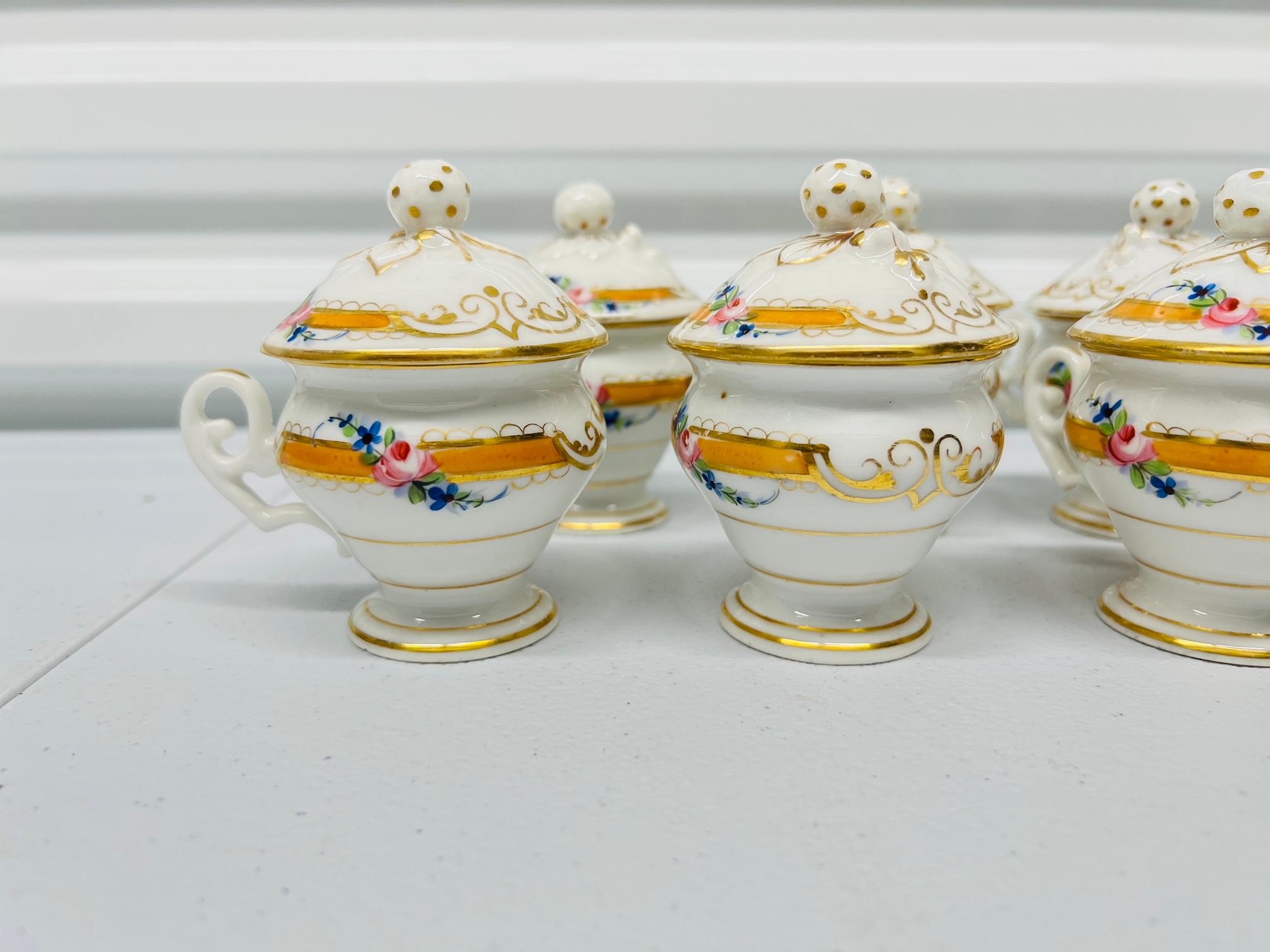 French Provincial Set of 8 French, Old Paris Porcelain Pot De Creme Individual Dessert Cups