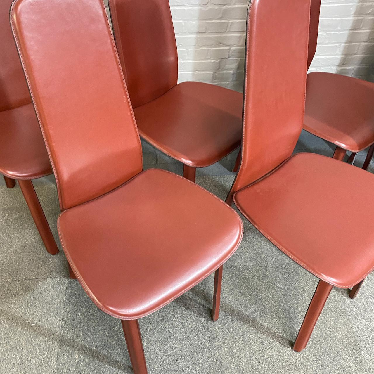 Set of 8 full saddle leather CIDUE ITALIA dining chairs- Italy 1980'S In Good Condition For Sale In Zandhoven, BE