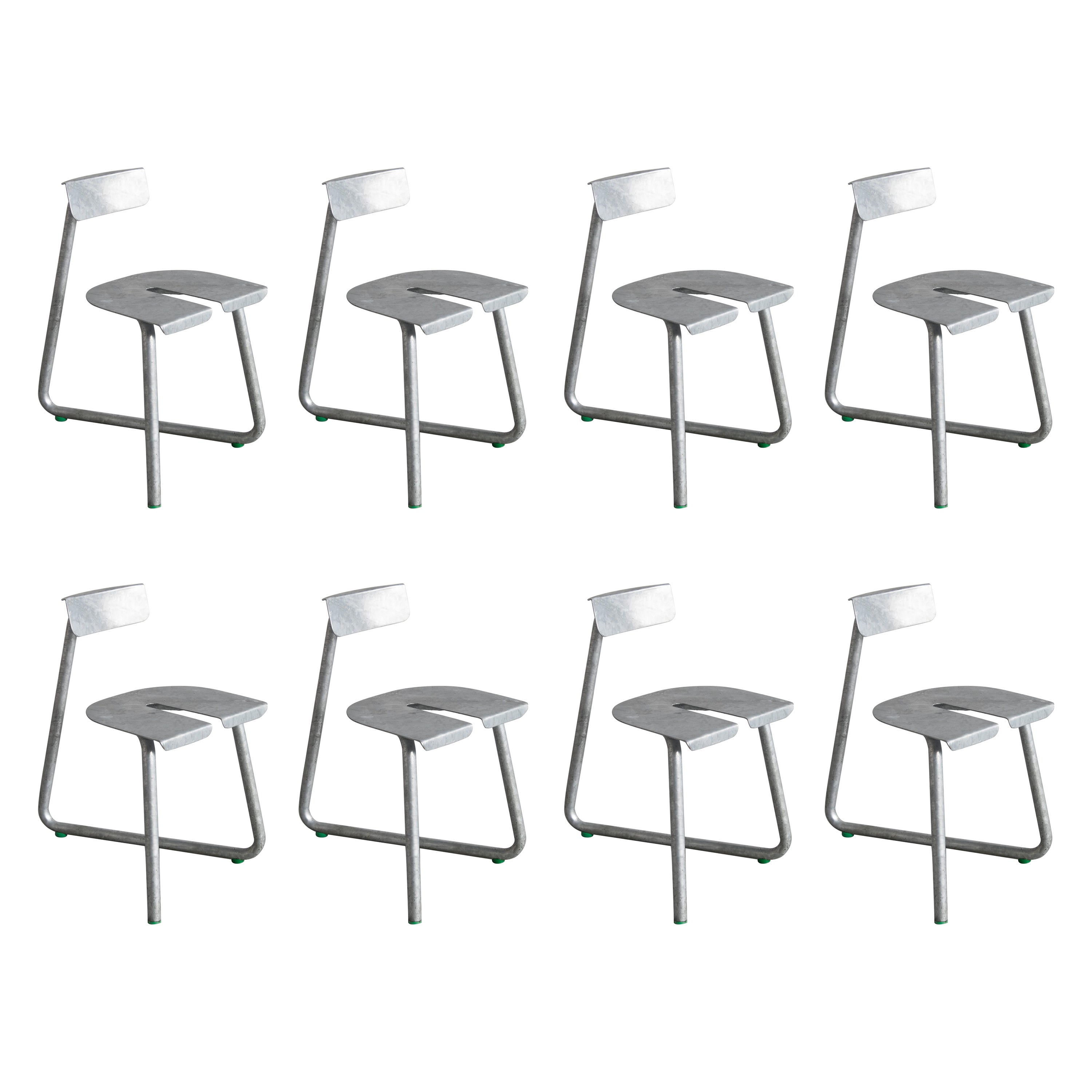 Ensemble de 8 chaises d'extérieur en acier galvanisé de l'Atelier Thomas Serruys