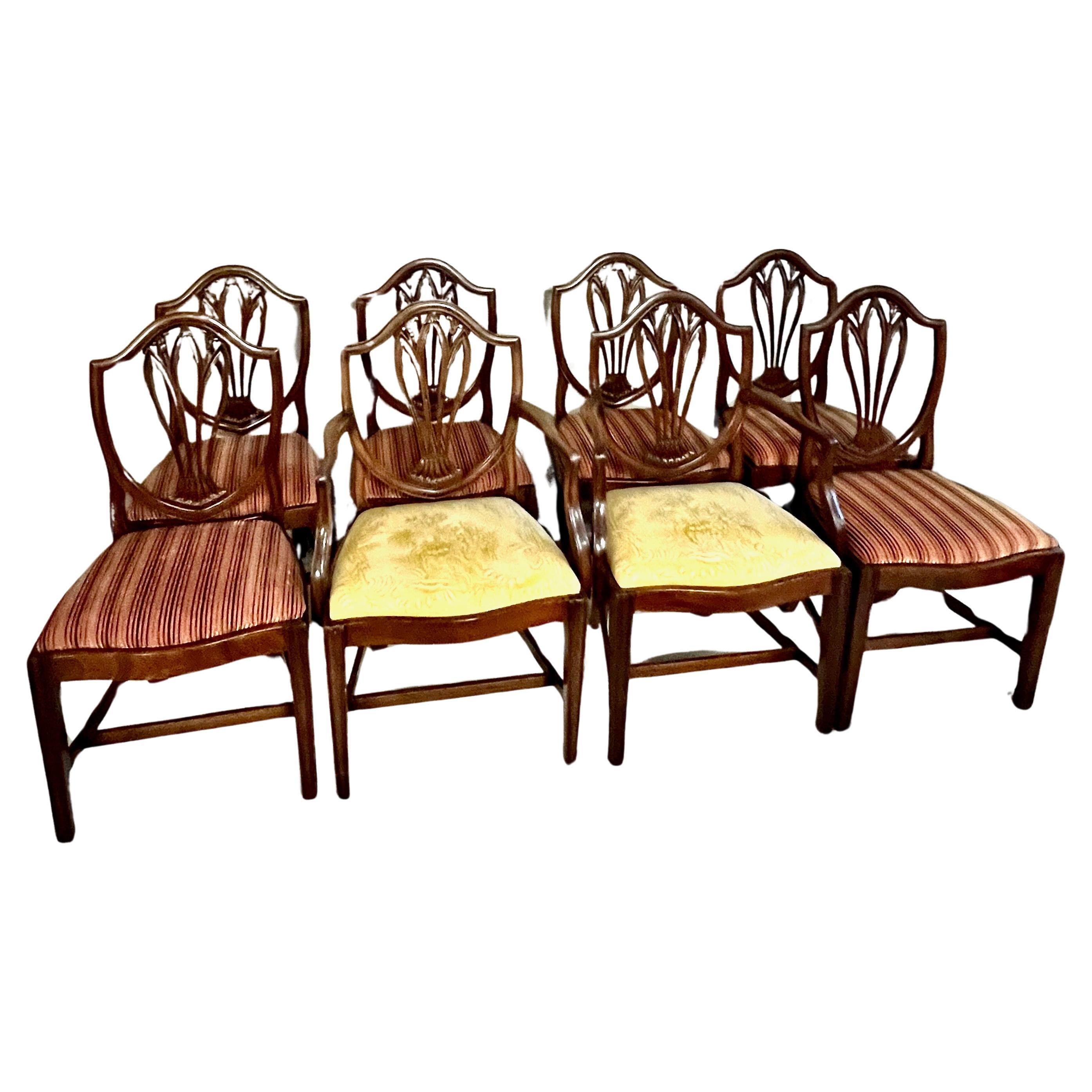 Set of 8 George III Shield Back Dining Chairs c. 1760-1780 For Sale 3