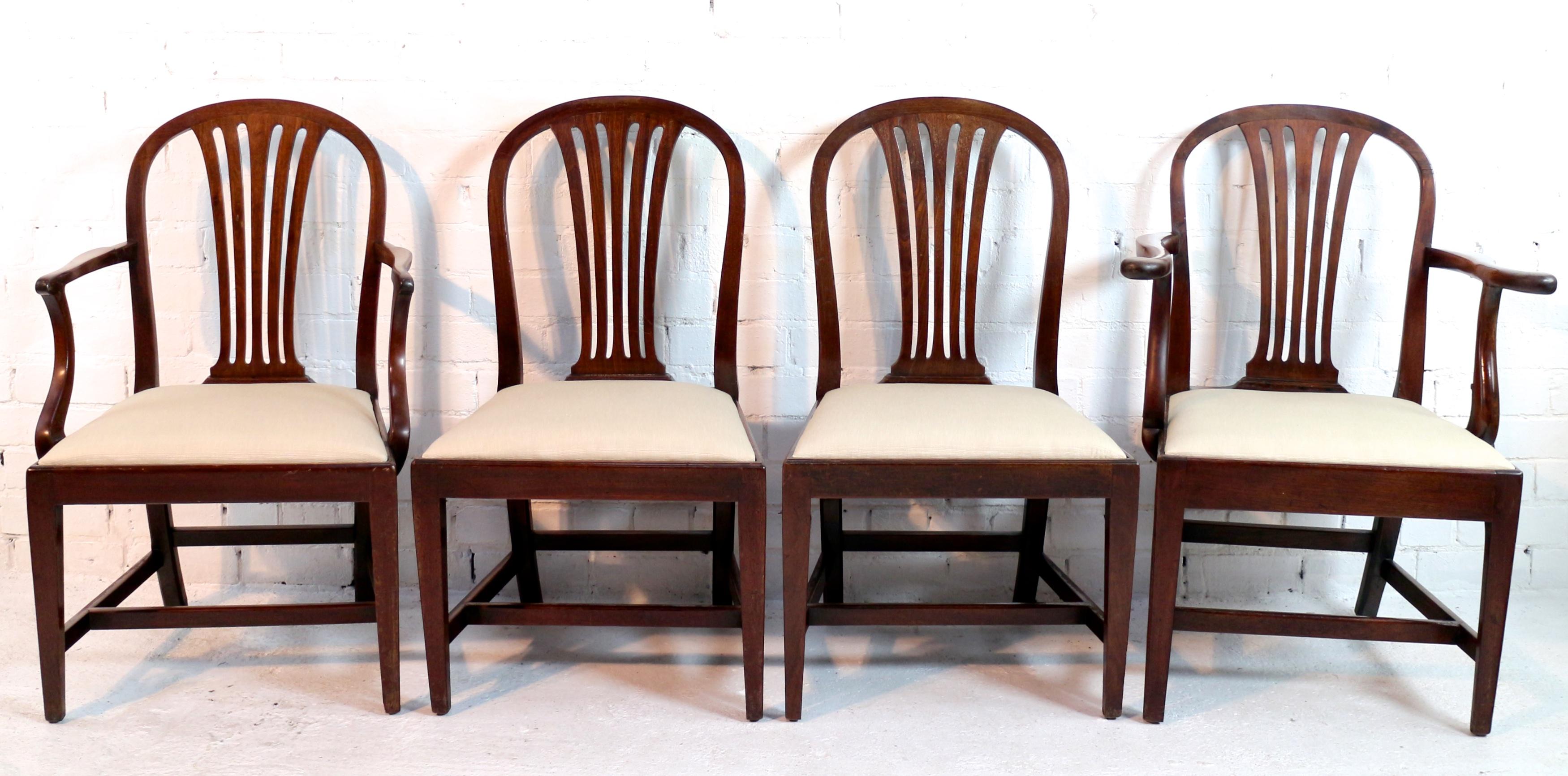 English Set of 8 George III Gillows Mahogany Fan Back Dining Chairs